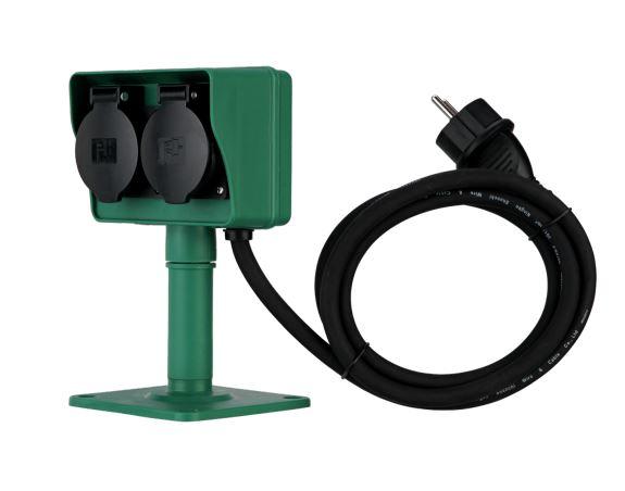 Isoliertes elektrisches Kabel, sog. "Außensteckdose", in Form einer Warenzusammenstellung in
Aufmachung für den Einzelverkauf, bestehend aus
- einem Kabel mit einer Länge von ca. 1,4 m (H07RN-F), an einem Ende mit einem angegossenen
  Netzstecker, am anderen Ende mit einer 2-fachen Schutzkontaktsteckdose mit Deckel in einem
  spritzwassergeschützten Kunststoffgehäuse (IP 44),
- für eine Spannung von 230 Volt,
- zusammen mit nicht charakterbestimmendem Beipack (Befestigungsplatte und Erdspieß) in Aufmachung
  für den Einzelverkauf verpackt,
- zur Verwendung als Netzspannungsverlängerung und -verteiler im Außenbereich.

Die Warenzusammenstellung ist als "isoliertes elektrisches Kabel, keine Ware der Unterpositionen (HS) 8544 11 bis 8544 30, für eine Spannung von 1000 Volt oder weniger, mit Anschlussstücken versehen, nicht von der für die Telekommunikation verwendeten Art, nicht von den TARIC-Unterpositionen 8544 4290 10 bis 8544 4290 80 erfasst" einzureihen.