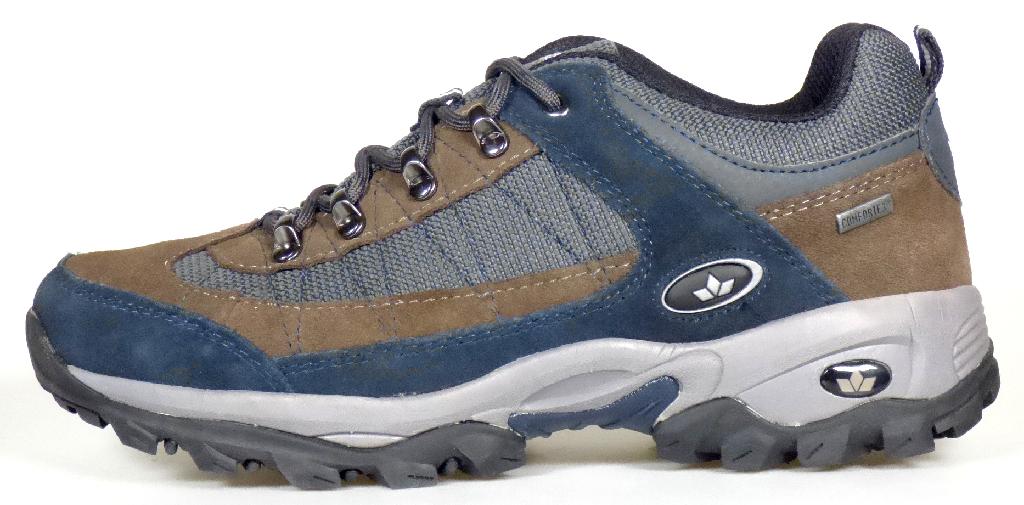 Halbschuhe, sog. funktioneller Outdoorschuh, Größe 41, Foto siehe Anlage,
- mit Laufsohlen aus Kautschuk/Kunststoff, ohne Hauptsohle aus Holz,
- mit Oberteil (geschlossenes Blatt) aus Leder (den größten Teil der Außenfläche bildend) und
  Spinnstoff,
- auf das Oberteil ist ein Verstärkungsteil aus Kunststoff (Spinnstoff mit einer mit bloßem Auge
  wahrnehmbaren Außenschicht aus Kunststoff) aufgesetzt,
- im Fersenbereich mit einer Anziehhilfe ausgestattet,
- seitlich mit Firmenlogos,
- mit Schnürsenkelverschluss, teilweise mit abstehende Ösen,
- ohne Metallschutz in der Vorderkappe,
- nicht den Knöchel bedeckend,
- mit einer Länge der Innensohle von ca. 27 cm,
- nicht als Männer- oder Frauenschuhe erkennbar.

"Schuhe mit Laufsohlen aus Kautschuk/Kunststoff und Oberteil aus Leder, andere als in den
 Unterpositionen 6403 1200 bis 6403 9991 genannte, nicht als Männer- oder Frauenschuhe erkennbar,
 andere als in der Unterposition 6403 9993 10 genannte"
