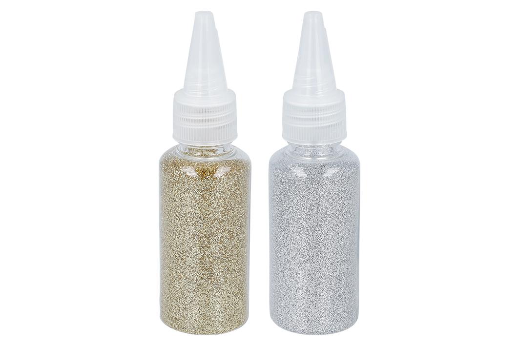 Angaben des Antragstellers:
Bezeichnung: Deko Glitzerpuder 20g Pflanzenfaser abbaubar in Flasche farbig sortiert

Material: plant fiber membrane, PP

Sortierung: 1x (in gold, silber oder blau)

Feststellungen an einem Warenmuster:
Feine, sechseckige Partikel, die als Glitzerpuder verwendet werden. Die Partikel bestehen aus Polyamid-6 und sind goldfarben beschichtet. Pflanzenfasern sind nicht erkennbar.

Befund:
Es liegt Polyamid-6 in Primärform vor.