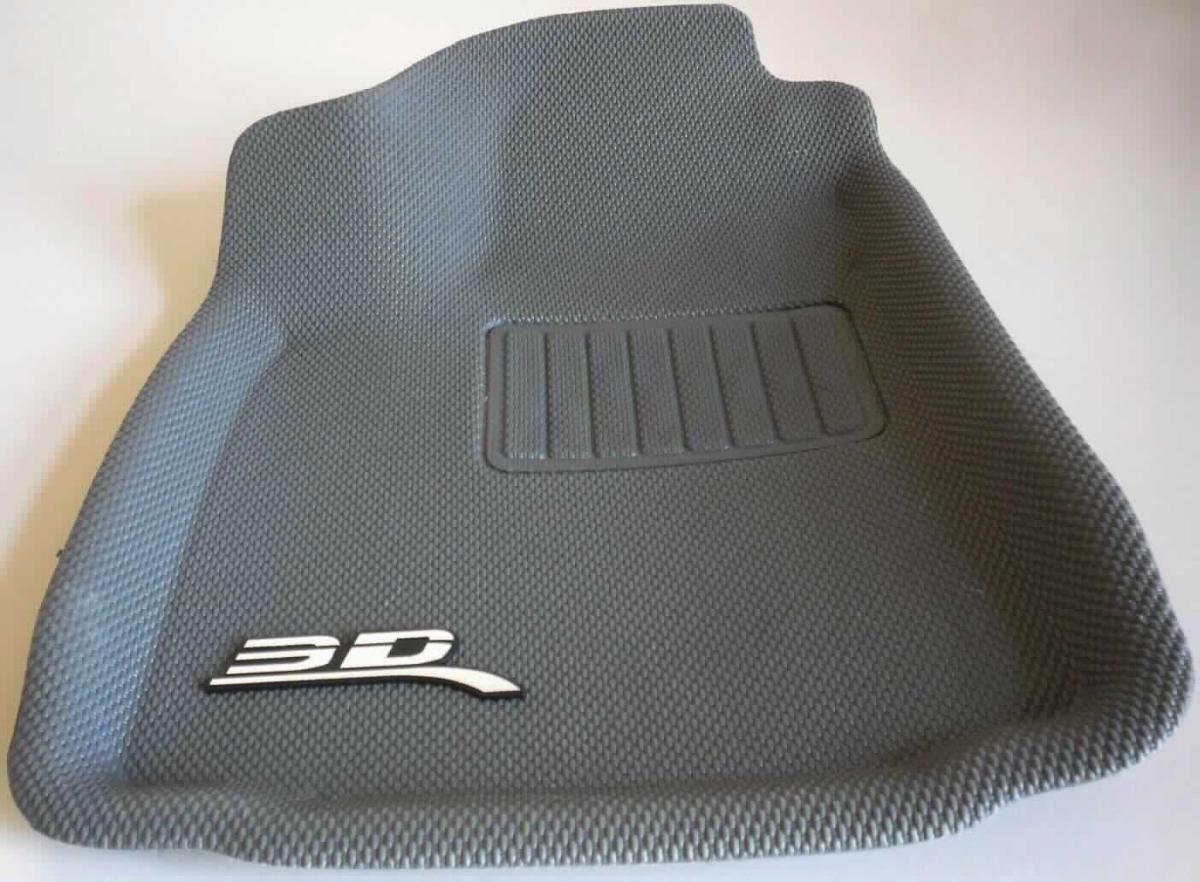Fußmatte für Kraftfahrzeuge, sog. "3 D Autoteppich als 3tlg. oder 4-tlg. Set", Foto siehe Anlage,
- passgenau zugeschnittene, profilierte Fußmatte mit erhöhtem Rand,
- mit einer Länge von ca. 380 mm und einer Breite von ca. 280 mm,
- bestehend aus:
- - einer oberen Lage (Schauseite) aus Kunststoff (laut Antrag TPO