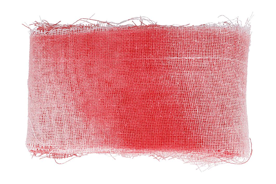 Gewebe, sog. Deko blutiger Verband Halloween, Art.Nr. 743156, Foto siehe Anlage,
- in einem Polybeutel verpackt,
- als Meterware, in den Abmessungen von ca. 138 cm x 230 cm,
- aus synthetischen Spinnfasern (laut Antrag Polyester), 
- in Leinwandbindung,
- bedruckt, somit keine Ware der Unterposition (KN) 5512 1990.

"Gewebe aus synthetischen Spinnfasern, mit einem Anteil an diesen Spinnfasern von mehr als 85 GHT,
 mit einem Anteil an Polyester-Spinnfasern von mehr als 85 GHT, bedruckt"