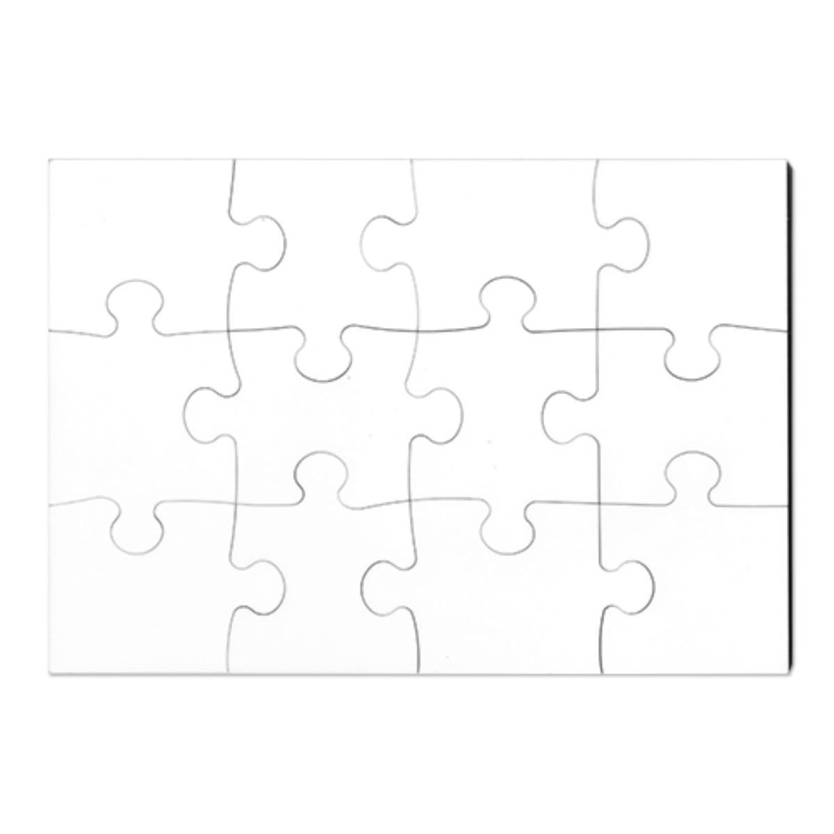 Nach den Angaben der Antragstellerin handelt es sich um ein unbedrucktes Puzzle aus Holz, mit einer dünnen Schicht aus Kunststofffolie auf der Schauseite, in den Abmessungen von ca. 170 x 250 x 3 mm mit 30 Teilen (Artikel-Nr.: HP-17x25-30).
Die Teile sind so geformt, dass sie sich in rechteckiger Form aneinanderfügen lassen. Das Holz bestimmt wegen des Umfanges und der Bedeutung im Hinblick auf die Verwendung den Charakter der Ware.
Das Erzeugnis ist in einer klarsichtigen Kunststofffolie aufgemacht und dient der spielerischen Unterhaltung von Personen. Es ist in zwei weiteren Varianten (andere Abmessungen und Anzahl von Puzzleteilen (Artikel-Nr.: HP-17x25-12 und Artikel-Nr.: HP-19x19-4)) erhältlich.

Zolltarifrechtlich handelt es sich um ein "Puzzle aus Holz, nicht handgearbeitet".