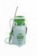 Sog. Drucksprühgerät, Order-Nr.: 1.005.932,
- aus einem Flüssigkeitsbehälter aus Kunststoff (Fassungsvermögen ca. 5 l) mit handbetätigt
  Kolbenmechanik, Ventilsystem im Behälter zum Aufbau des Spritzdrucks, elastischem Schlauch 
  mit Lanze und Spritzdüse, Trageriemen und Kunststoff-Griff (Abbildung siehe Anlage),
- zum Verspritzen von Flüssigkeiten im Garten.

"Mechanischer Apparat zum Verspritzen von Flüssigkeiten, für die Landwirtschaft oder den Gartenbau, tragbar - Drucksprühgerät"