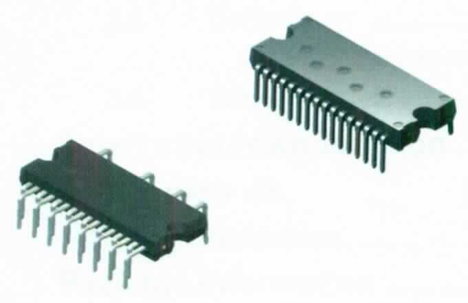Intelligentes Leistungsmodul (sog. STM SLLIMM (Small low-loss intelligent molded module) STGIPQ3H60T-HL),
- in Form einer Multikomponente Integrierten Schaltung (MCO) mit monolithischen integrierten
  Schaltungen, IGBTs, Dioden und Widerstand (NTC), 
- in einem N2DIP-26L-Gehäuse mit 26 Pin-Anschlüssen (Abbildung siehe Anlage: rechtes Bild),
- bei Defekt wirtschaftlich sinnvoll nicht reparabel.

"Elektronische integrierte Schaltung, kein Prozessor und Steuer- und Kontrollschaltung,
 Speicher oder Verstärker; Intelligentes Leistungsmodul in Form einer Multikomponente
 Integrierten Schaltung (MCO)"