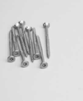 Es handelt sich um aus nicht rostendem Stahl gefertigte Schrauben, mit Senkkopf mit Innensechsrund (sog. Torx, geschützte Marke) und mit einem nicht bis zum Kopf reichenden, selbstformenden Gewinde mit spitzem Gewindeende, das mit einer Schneidkerbe versehen ist. Zwischen Gewinde und Kopf weisen die Erzeugnisse einen sog. Drallschaft auf. Der Kopf ist an der Unterseite mit vier Fräsrippen ausgestattet.
Gewindedurchmesser: ca. 5 mm; Gesamtlänge: ca. 58,8 mm.
- Antragstellerangaben - 

Abbildung siehe Anlage.

Derartige Erzeugnisse gehören als "andere gewindeformende Schrauben aus nicht rostendem Stahl" zum TARIC-Code 7318 1410 90.