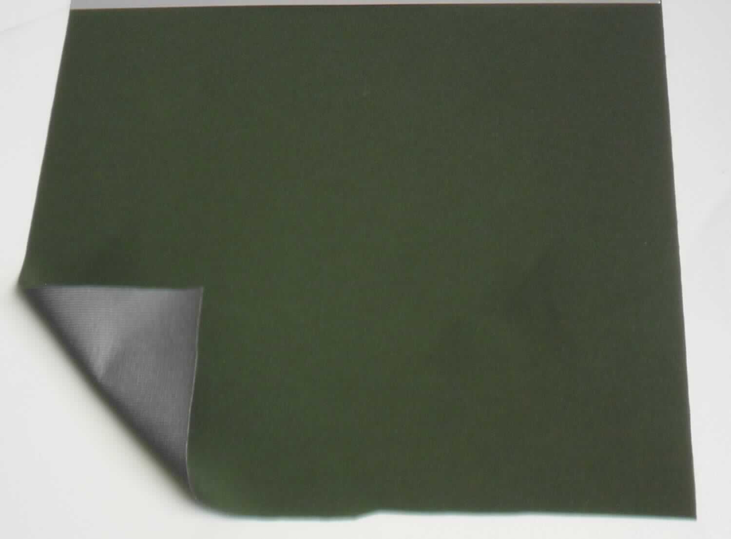 Textillaminat, sog. GORE-TEX(R) Textillaminat, Foto siehe Anlage,
- als Meterware, laut Antrag mit einer Breite von 142 cm,
- aus drei mit ihrer ganzen Fläche aufeinander liegenden und so miteinander durch Kleben verbundenen Lagen: 
-- mit einer Oberlage (Schauseite) aus einem einfarbigen Gewebe aus laut Antrag Polyamid (synthetische 
   Chemiefasern),
-- mit einer Zwischenlage aus einer dünnen Kunststofffolie (laut Antrag: ePTFE),
-- mit einer Unterlage aus einem einfarbigen Gewirke (