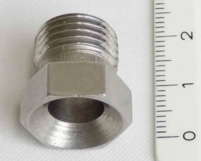 Rohrverbindungsstück aus Stahl; Druckschraube

Bei der Ware handelt es sich um ein konzentrisches Hohlerzeugnis aus nicht rostendem Stahl (Edelstahl 316) mit Außengewinde und Außensechskant. Sie ist in den Größen 1/8'' bis 1'' erhältlich und dient dem Verbinden von Rohren.

Die Ware ist nach ihrer Beschaffenheit als "anderes Rohrverbindungsstück aus nicht rostendem Stahl, mit Gewinde", in die Codenummer 7307 2910 90 0 des Zolltarifs einzureihen.