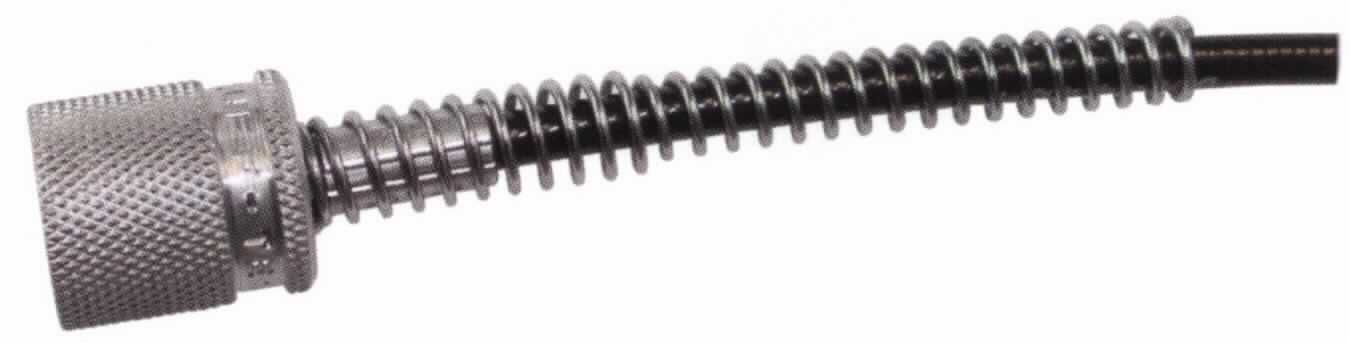 Schlauchanschluss aus Stahl

Bei der Ware handelt es sich um einen zylinderförmigen, metallischen Körper.Der Artikel besteht aus einem anderen als nicht rostendem Stahl (Werkstoffnummer 1.0718 - 11SMnPb30+C [9SMnPb28K]) und wird über eine Kupplung an eine Messapparatur angeschlussen. Das andere Ende ist mit einer Schlauchtülle zum Anschluss eines Hochdruckschlauches versehen.

Die Ware ist als anderes Rohrverschlussstück, aus anderem als nicht rostendem Stahl, mit einem größten äußeren Durchmesser von 609,6 mm oder weniger, in den TARIC-Code 7307 99 80 98 einzureihen.