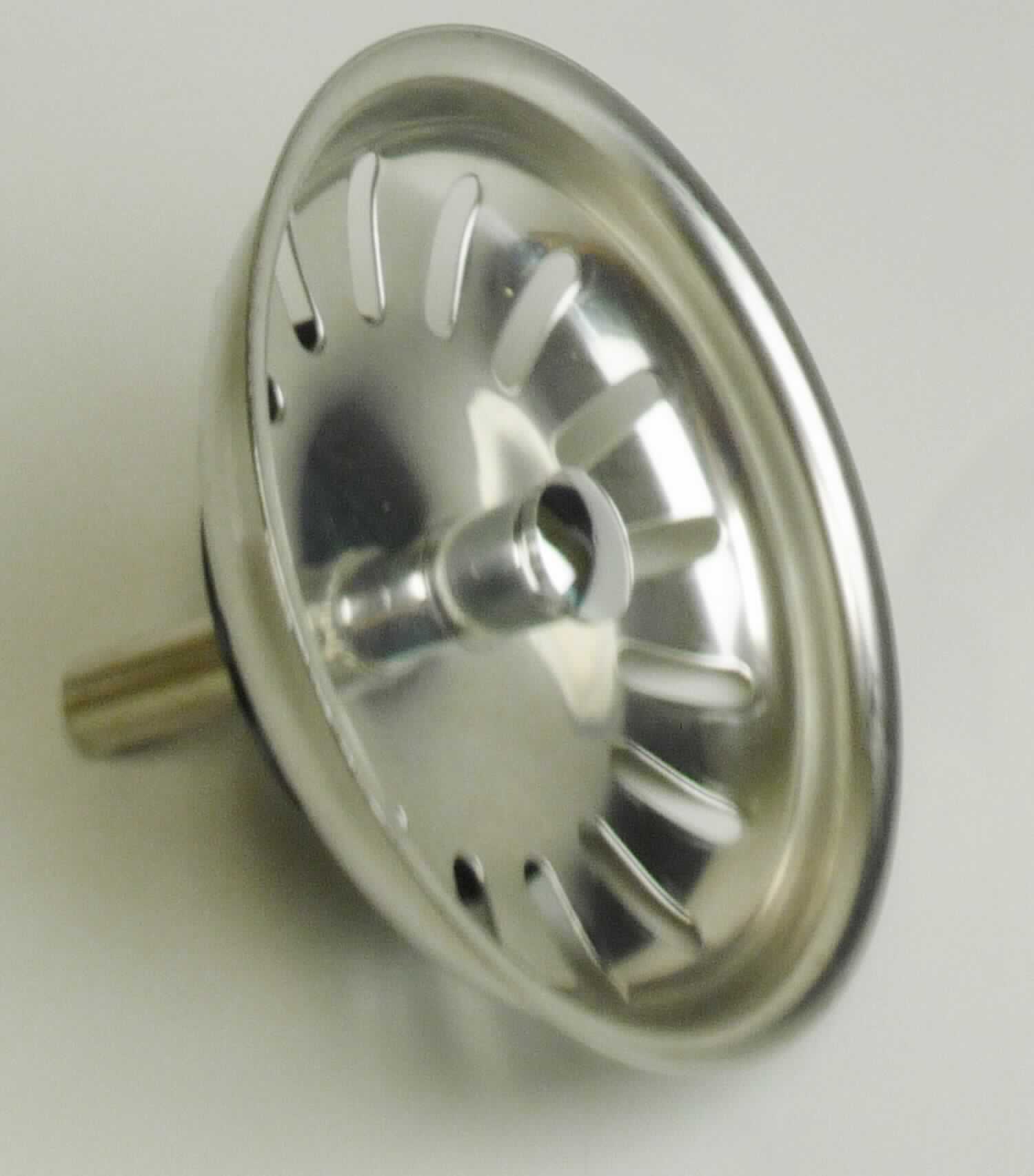 Ablaufsieb und Stopfen aus einer Kupferlegierung

Bei der Ware handelt es sich um ein aus verschiedenen Bestandteilen zusammengesetztes Erzeugnis. Dieses besteht aus einer Stange mit eingearbeiteter Kugel und einem Knopf aus Messing, einem Dichtungsring aus Kunststoff, einem Dichtungsring aus Kautschuk und einem korbförmigen Sieb aus nicht rostendem Stahl. Die Ware wird als Siebkörbchen und Stopfen für Spülen eingesetzt.

Die Teile aus Messing herrschen gewichtsmäßig vor. Daher ist die Ware als "andere Sanitärartikel aus Kupfer" in die TARIC-Codenummer 7418 2000 90 einzureihen.
