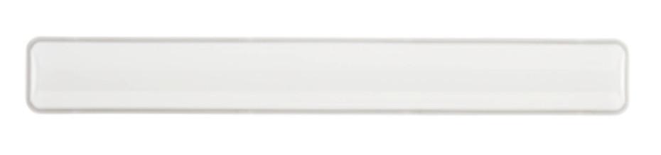 Bei der sog. "LED Feuchtraum Lichtleiste Omega 20 W", Art. 2100212010, handelt es sich um eine ca. 580 x 75 x 66 mm (L x B x H) große Decken- und Wandleuchte, im Wesentlichen bestehend aus einem Rahmen/Gestell und einer Abdeckung aus Kunststoff, ausgestattet mit 20 W LED und einem LED-Treiber.

Techn. Daten (auszugsweise):
- Lichtstrom: 1.500 lm
- Farbtemperatur: 6.500 K
- Schutzart: IP 65

Nach Befestigung an der Decke oder Wand ist sie zur Beleuchtung von Feuchträumen konzipiert. 

Das Erzeugnis ist als "elektrische Leuchte, anderweit weder genannt noch inbegriffen, Decken- und Wandleuchte, ausgenommen solche von der für öffentliche Plätze oder Verkehrswege verwendeten Art, ausschließlich zur Verwendung mit Leuchtdioden-Lichtquellen bestimmt, aus Kunststoff, nicht für zivile Luftfahrzeuge" einzureihen.