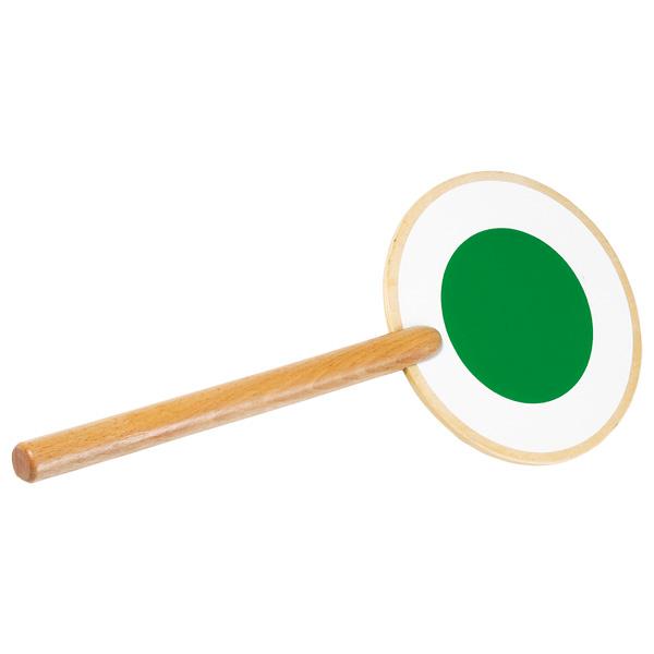 Nach den Angaben der Antragstellerin und der vorliegenden Abbildung handelt es sich um ein Spielzeug in Form einer Nachbildung einer Verkehrskelle aus Holz. Die Ware besteht aus einem Stab, an dem auf einer Seite eine runde, im Durchmesser etwa 16 cm große Platte befestigt ist (Gesamtlänge ca.  ca. 38,5 cm). Die Platte ist auf einer Seite mit einem grünen und auf der anderen Seite mit einem roten Kreis bedruckt. Die Kelle dient der spielerischen Unterhaltung von Kindern und ist in einem Polybeutel mit farbigen Hang Tag verpackt. Es liegen keine Hinweise für eine Fertigung in Handarbeit vor.

Derartige Erzeugnisse werden zolltarifrechtlich als "anderes als in den Unterpositionen (KN)
9503 0010 bis 9503 0095 genanntes Spielzeug, nicht aus Holz handgearbeitet" eingereiht.