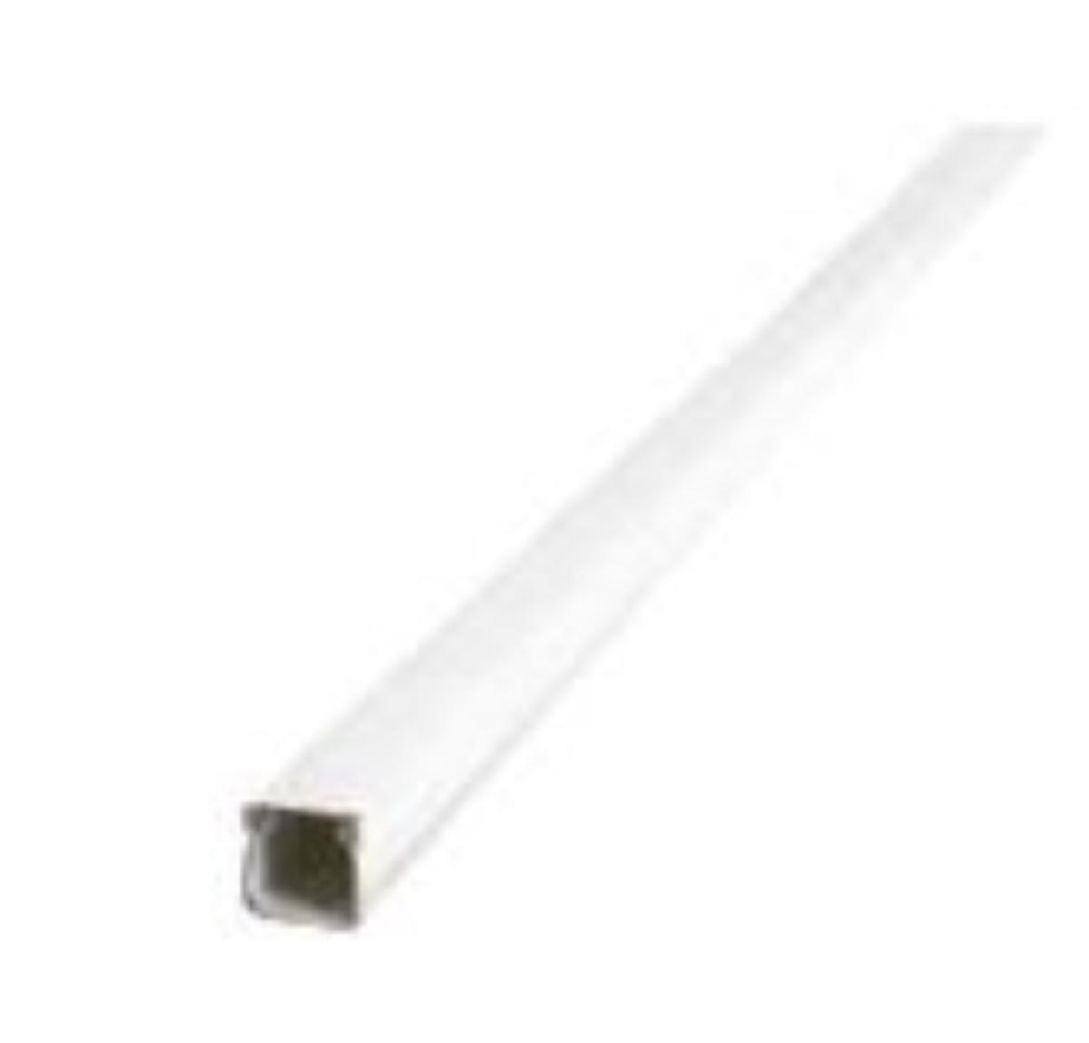 Bei dem durch ein Produktdatenblatt veranschaulichten Erzeugnis handelt es sich um einen Kabelkanal mit den Abmessungen von ca. 200 x 1,5 x 1,5 cm aus PVC (Polyvinylchlorid, Kunststoff im Sinne der Anmerkung 1 zu Kapitel 39). Der Kabelkanal besteht aus einer Bodenplatte mit Montagebohrungen sowie einer abnehmbaren Abdeckung.

Derartige Erzeugnisse werden üblicherweise an Wänden befestigt und dienen der geordneten und sicheren Verlegung von elektrischen Leitungen.

Zolltarifrechtlich handelt es sich um einen "Baubedarfsartikel aus Kunststoffen, anderweit weder genannt noch inbegriffen, anderer als in den Codenummern 3925 1000 00 0 bis 3925 9010 00 0 genannt, Kabelkanäle für elektrische Leitungen".