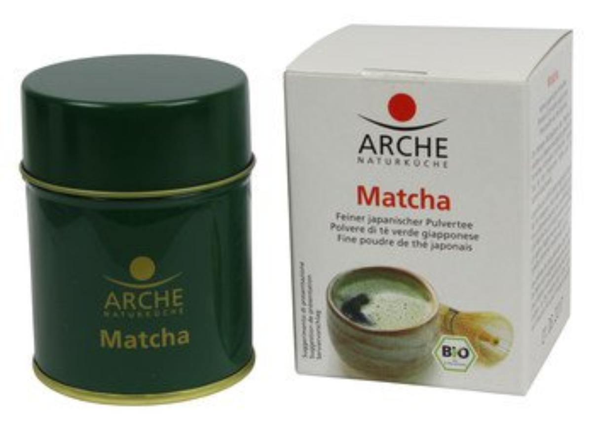 Nach den Antragsangaben und den ergänzenden Angaben handelt es sich bei den als "Matcha Tee" bzw. "Kyoto Matcha Tee" bezeichneten Erzeugnissen um grünen Tee in Form von gemahlenen Blattspitzen des Teestrauchs.
Das Teepulver ist in Alutüten mit einem Gewicht von 30 g verpackt. Jeweils eine Alutüte befindet sich in einer bedruckten Dose mit Umkarton.

Zolltarifrechtlich handelt es sich um "Tee, grüner Tee (nicht fermentiert) in unmittelbaren Umschließungen mit einem Inhalt von 3 kg oder weniger".