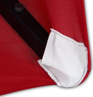 Stuhlbezug, sog. Stuhlhusse, Foto siehe Anlage,
- laut Antrag in verschiedenen Farben, einzeln oder als vier- bzw. fünfteiliges Set,
- in einem Polybeutel verpackt,
- in Form eines Stuhls mit Rückenlehne, dreidimensional gearbeitet, unten offen; mit einer Gesamthöhe
  (inkl. Rückenlehne) von laut Antrag 80 cm - 110 cm,
- aus ca. 0,5 mm dicken, einfarbigen Gewirken aus laut Antrag 90 % Polyester und 10 % Elasthan
  (beides synthetische Chemiefasern),
- am unteren Rand mit vier eingenähten Zuschnitten aus einem elastischen, gewirkten Band (sog.
  Fußtaschen), die über die Stuhlfüße gezogen werden und so die Husse am Stuhl fixieren,
- durch Zusammennähen konfektioniert,
- wird nicht fest mit dem Stuhl verbunden, somit kein Teil eines Sitzmöbels der Position 9401,
- ohne Polsterung und ohne Füllung, somit keine Ware der Position 9404,
- kennzeichnet sich aufgrund des Verwendungszwecks und der Ausstattung als Ware zur Innen-
  ausstattung.

"Andere Ware zur Innenausstattung (Stuhlbezug) aus Spinnstoffen, keine Ware der Position 9404,
 aus Gewirken"