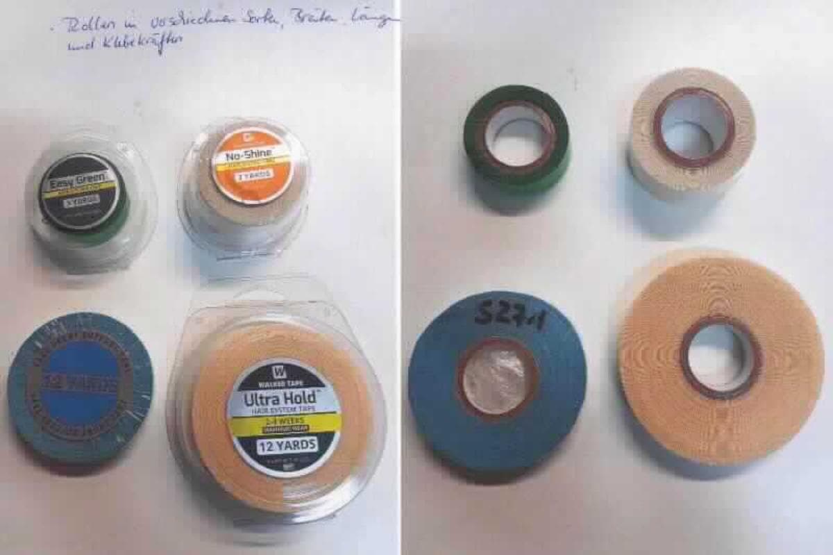 Angaben des Antragstellers:
Klebeband, beidseitig klebend

Untersuchungsergebnisse an einem Warenmuster:
Farbloses Klebeband auf einer Papprolle mit einer Breite von 2,55 cm. Das Klebeband ist beidseitig klebend, besteht aus einer Trägerfolie aus Polyester und ist mit einem Acrylatkleber beidseitig ausgestattet. Das Klebeband befindet sich auf einem grünem Schutzpapier. Das Klebeband befindet sich in einer Kunststoffverpackung, die Länge des Klebebands beträgt 3 Yards (ca. 2,75 m).

Befund:
Es liegt ein selbstklebendes Kunststoffband im Sinne der Unterposition (KN) 3919 1080 vor.