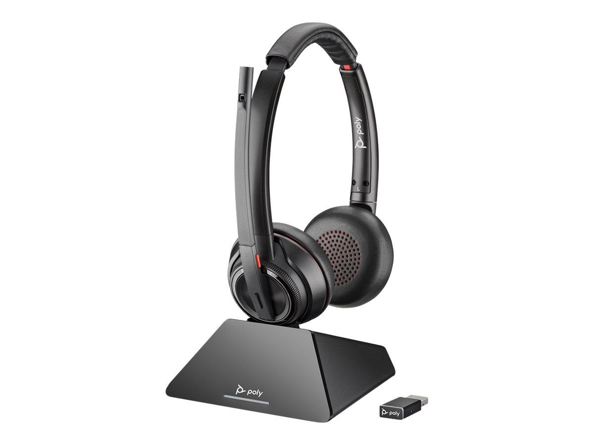 Headset (Abbildung siehe Anlage),
- aus zwei Miniaturlautsprechern im Gehäuse mit Ohrpolstern, über einen gemeinsamen 
  Kopfbügel verbunden, DECT-Funksende- und Empfangseinheit, Akkumulator,
  Mikrofonarm mit Mikrofonen, Statusanzeigen und Bedienelementen (u. a. für Rufannahme
  und Beendigung, nicht aber für die Wiederwahl der letzten Nummer),
- zum Umwandeln elektrischer Tonfrequenzsignale in Schallwellen und zum Umwandeln
  von Schallwellen in elektrische Tonfrequenzimpulse - kennzeichnende Haupttätigkeit - sowie
  zum Senden und Empfangen von Audiosignalen mittels Funksende- und Empfangseinheit,
  für das drahtlose Telefonieren im Freisprechbetrieb mit Festnetztelefonen oder PC,
- zusammen mit Beipack (Ladestation, USB-Ladekabel, Trageetui, USB Type-A DECT
  Adapter, USB Type A an USB Type C Adapter) in einer gemeinsamen Verkaufsverpackung.
Das Headset bestimmt den Charakter des Ganzen.

"Kopfhörer, auch mit Mikrofon kombiniert (Kombination aus Kopfhörer mit Mikrofon
- kennzeichnende Haupttätigkeit - und Funksende- und Empfangseinheit, in
Warenzusammenstellung in Aufmachung für den Einzelverkauf mit nicht
charakterbestimmendem Beipack"