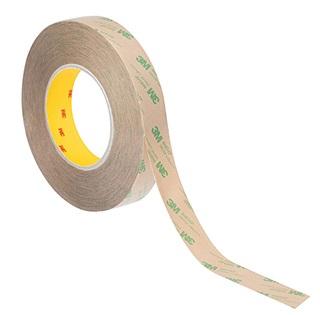 Bei dem Erzeugnis handelt es sich um einen etwa 50 m langen Streifen in verschiedenen Breiten (8, 10 und 12 mm), bestehend aus einem dünnen Vlies aus Papierfasern, das beidseitig mit einer selbstklebenden Beschichtung auf Basis einer Acrylatklebemasse ausgestattet ist. Der Streifen mit einer Gesamtdicke von 0,150 mm ist mit einem Schutzpapier abgedeckt und auf einen Zylinder aus Pappe aufgerollt. Das Erzeugnis wird im industriellen Bereich zu unterschiedlichen Befestigungs- und Ausrüstungszwecken verwendet.
Abbildung siehe Anlage.

Derartige Waren gehören als "Papiere und Pappen, selbstklebend, in Rollen, jeder Größe, ausgenommen Waren von der in der Position 4803, 4809 oder 4810 beschriebenen Art, andere als in der KN-Unterposition 4811 41 20 genannte Papiere" zum TARIC-Code 4811 41 90 00.