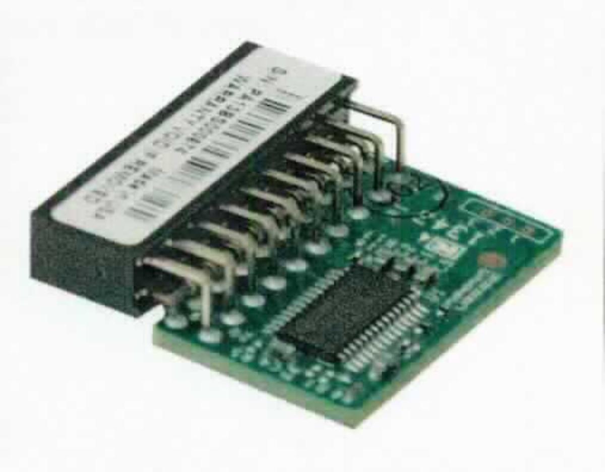 Bei der als "Modul für Datenübertragung" (Artikel-Nr.: SKU: 3D31161) oder als "Trusted Platform Module (TPM)" bezeichneten Ware handelt es sich um ein Verschlüsselungsgerät mit kryptographischer Entschlüsselungseinheit und Zufallsgenerator, im Wesentlichen bestehend aus einer mit Microprozessor, EEPROM-Speicher sowie weiteren aktiven und passiven Bauelementen bestückten, gedruckten Schaltung mit den Abmessungen 8 x 26 x 25 mm und 20-pin Systemschnittstelle. 

Das Modul kann in verschiedenste Geräte verbaut werden (z. B. automatische Datenverarbeitungsmaschinen wie Server, PCs, Notebooks, PDAs und auch in Mobiltelefone und Unterhaltungselektronik) und dient dort als kryptographische Entschlüsselungseinheit (Algorithmus: RSA) z. B. zu Identifikationszwecken, Zufallsgenerator sowie als Flash-Speicher zur Speicherung von Lizenzen. 

Die Ware wird als "Maschine zum Aufzeichnen und Verarbeiten von Daten in codierter Form, anderweit weder genannt noch inbegriffen" eingereiht.

Anlage: 1 Abbildung