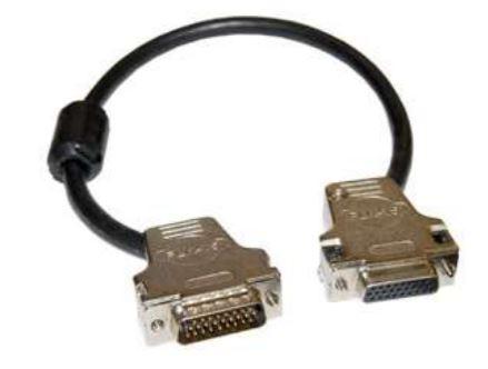 Isoliertes elektrisches Kabel (Artikelnummer: 75020835), sog. "Kabel (DDP-PREAMP)",
- mit einer Länge von 350 mm,
- an beiden Enden mit je einem D-SUB-Anschluss (male/ female) ausgestattet,
- für eine Spannung von weniger als 1000 Volt,
- zum Verbinden verschiedener elektronischer Geräte zwecks Datenaustausch.

Die Ware ist als "isoliertes elektrisches Kabel, anderes als Wickeldraht, Koaxialkabel, anderer koaxialer elektrischer Leiter oder Kabelsatz, für eine Spannung von weniger als 1000 V, mit Anschlussstücken versehen, nicht von der für die Telekommunikation verwendeten Art, nicht von den TARIC-Unterpositionen 8544 4290 10 bis 8544 4290 80 erfasst" einzureihen.
