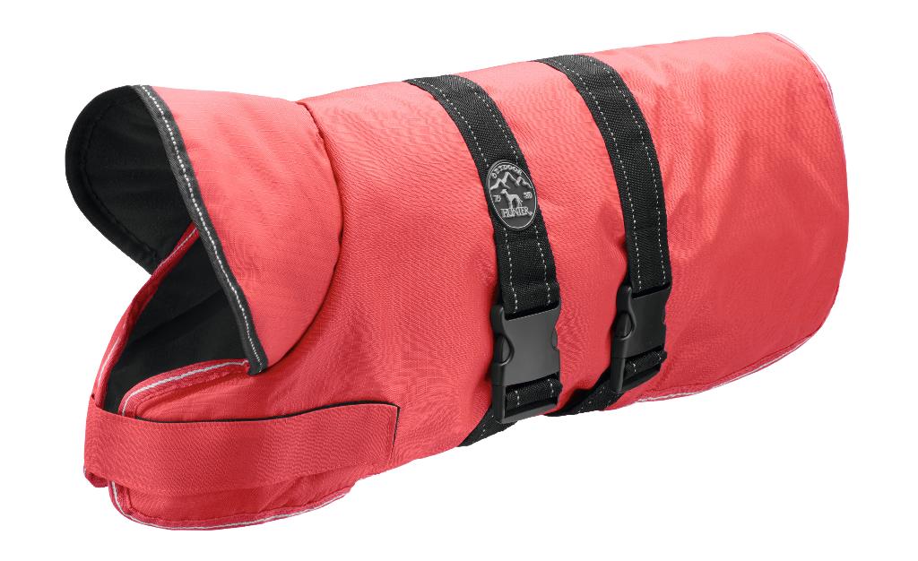 Sattlerware für Tiere, sog. Hundemantel Denali, Foto siehe Anlage, laut Antrag:
- Bekleidung für Hunde,
- aus Geweben aus Spinnstoffen,
- mit Plüschgewirken gefüttert,
- den Körper eines Hundes bedeckend,
- mit einem Kragen mit einer Aussparung zum Durchführen der Leine,
- mit einem die Brust bedeckenden kurzen Zuschnitt mit Klettverschluss,
- mit einem verstellbaren Band aus Spinnstoffen mit Schnappverschluss zum Befestigen am Bauch
  des Hundes,
- mit zwei elastischen Schlaufen zur Befestigung des Rückenteils an den Hinterläufen,
- in verschiedenen Größen und Farben:
- - 40 cm (ca. 41 x 22 x 1,5 cm)
- - 45 cm (ca. 46 x 24 x 1,5 cm)
- - 50 cm (ca. 50 x 27 x 1,5 cm)
- - 55 cm (ca. 56 x 29 x 1,5 cm)
- - 60 cm (ca. 60 x 86 x 1,5 cm)
- - 65 cm (ca. 65 x 33 x 1,5 cm)
- - 70 cm (ca. 70 x 35 x 1,5 cm)
- dient erkennbar dem Ausstatten von Hunden und damit als Sattlerware für Tiere.

"Sattlerware für Tiere, aus Stoffen aller Art, kein Reitsattel"