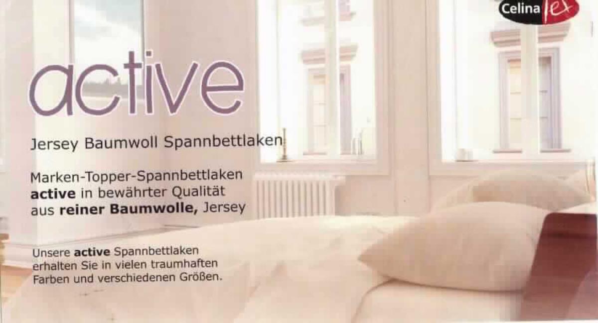 Bettwäsche, sog. Spannbettlacken "Active", Foto siehe Anlage,
- in einem Polybeutel mit bedrucktem Pappeinleger verpackt,
- der Matratzenform entsprechend gearbeitet; laut Antrag in verschiedenen Formen und Abmessungen,
- aus ca. 0,5 mm dicken, einfarbigen Gewirken aus laut Antrag 100 % Baumwolle,
- an den Rändern mit einem eingenähten, elastischen Zug, so dass das Betttuch über herkömmliche Matratzen 
  gezogen werden kann, 
- u. a. durch Zusammennähen konfektioniert,
- wird üblicherweise gewaschen.

"Bettwäsche aus Spinnstoffen, aus Gewirken"