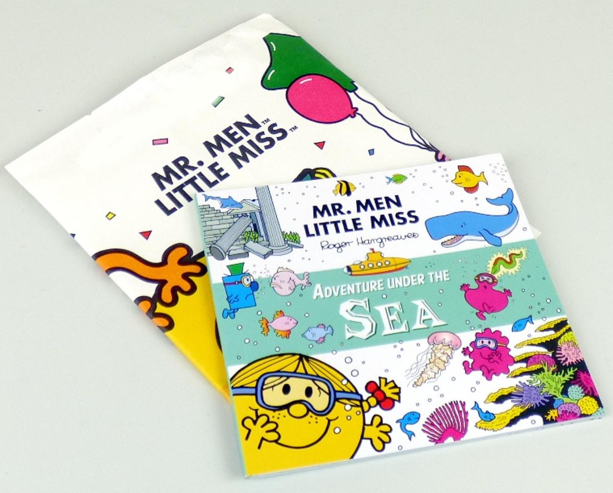 Bei der als "McDonald's - MR. MEN LITTLE MISS PLUSH - 2021, Motiv: ADVENTURES UNDER THE SEA" bezeichneten Ware handelt es sich um ein mit Text und Abbildungen bedrucktes, broschiertes Druckerzeugnis (Format: etwa 13,9 x 12,6 cm, Umfang: 32 Seiten ohne Umschlag, Klebebindung). Es enthält im Wesentlichen eine zum Lesen bestimmte, reich illustrierte fortlaufende Geschichte für Kinder in englischer Sprache. Die Ware ist in einer Umschließung aus bedrucktem, innen mit dünner Kunststofffolie überzogenen Papier verpackt.

Abbildung siehe Anlage.

Derartige Waren gehören als "durch Text charakterisierte, zum Lesen bestimmte Broschüren und ähnliche Drucke, auch illustriert" zur Codenummer 4901 99 00 00 9 des Zolltarifs.
