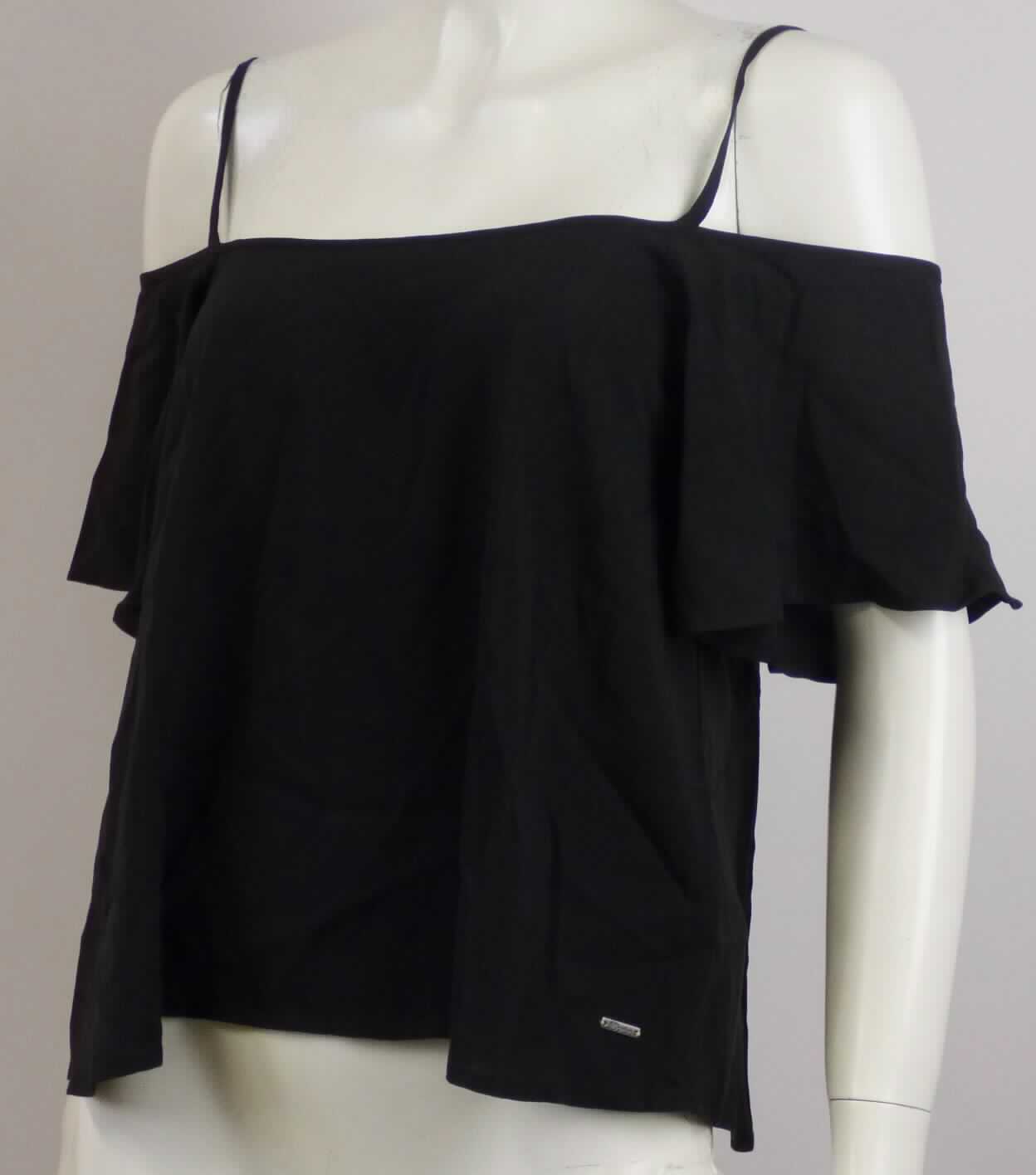 Bluse, sog. Damenbluse, Art. 1003200.XX.71, Größe S, Foto siehe Anlage,
- aus ca. 0,3 mm dicken, einfarbigen Geweben aus laut Antrag 100 % Viskose (künstliche Chemiefasern),
- über die Taille reichend (Rückenlänge: ca. 56 cm),
- mit Trägern sowie zusätzlich mit Ärmeln, die einen Teil der Oberarme, nicht aber die Schulter bedecken,
- ohne Öffnung und ohne Verschluss,
- ohne Hinweise auf den Trägerkreis (unisex),
- am abgerundet gearbeiteten unteren Rand durch Umschlagen und Festnähen gesäumt.

"Bluse, aus Geweben, für Frauen, aus Chemiefasern"