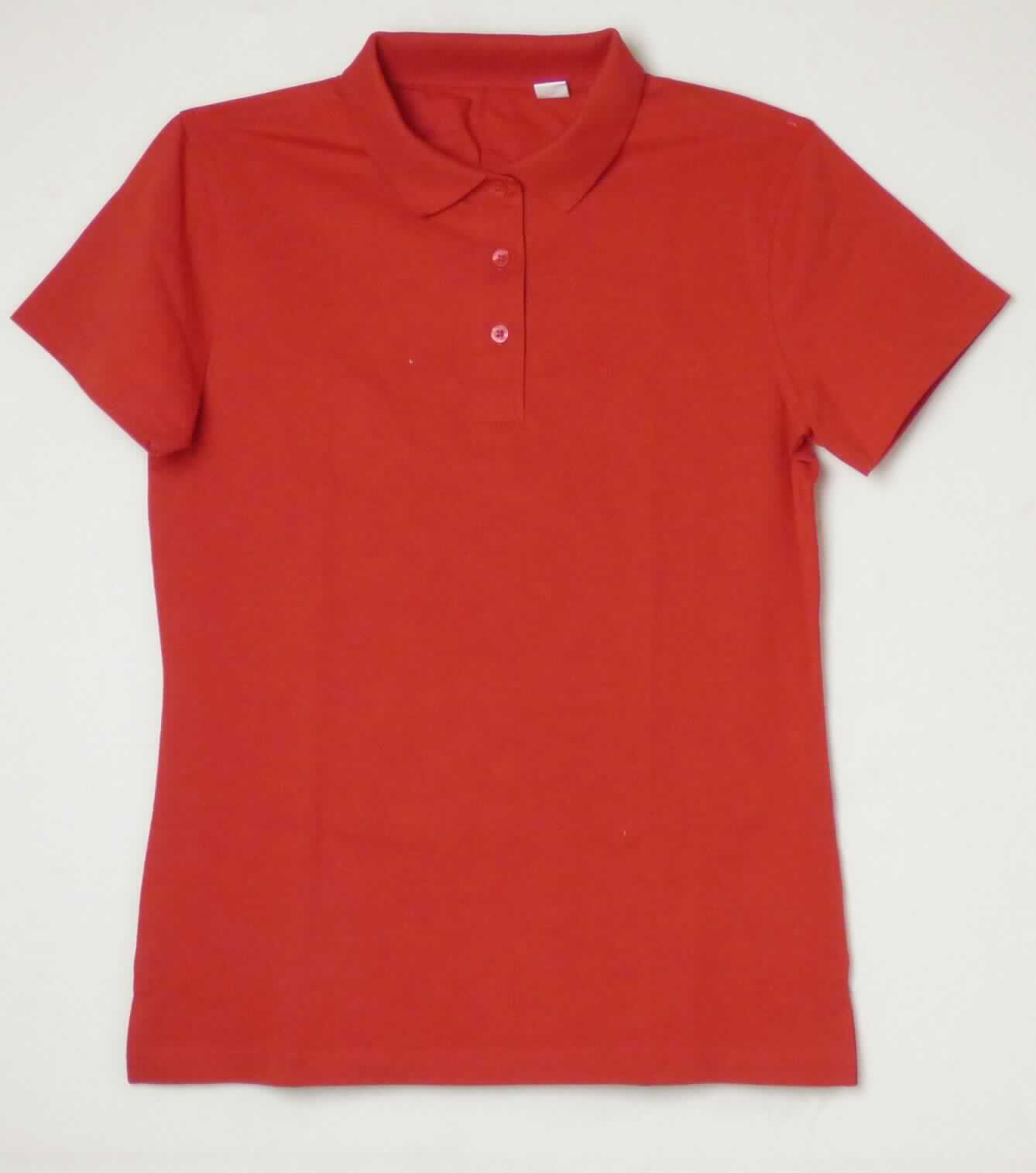 Hemdbluse, sog. Women's Jersey Polo, Art. 4025, Größe M, Foto siehe Anlage,
- aus ca. 0,6 mm dicken, einfarbigen Gewirken aus laut Antrag 100 % Baumwolle; mit durchschnittlich mehr als 
  10 Maschen je linearen Zentimeter in jeder Richtung,
- über die Taille reichend (Rückenlänge: ca. 62 cm),
- mit einem Umlegekragen,
- vorn mit einer nicht durchgehenden Öffnung mit Knopfverschluss von rechts über links (Frauenkleidung),
- mit kurzen Ärmeln,
- den Hemden für Männer entsprechend zugeschnitten,
- am unteren Rand durch Umschlagen und Festnähen gesäumt; mit ca. 5 cm langen Seitenschlitzen versehen.

"Hemdbluse, aus Gewirken, für Frauen, aus Baumwolle"