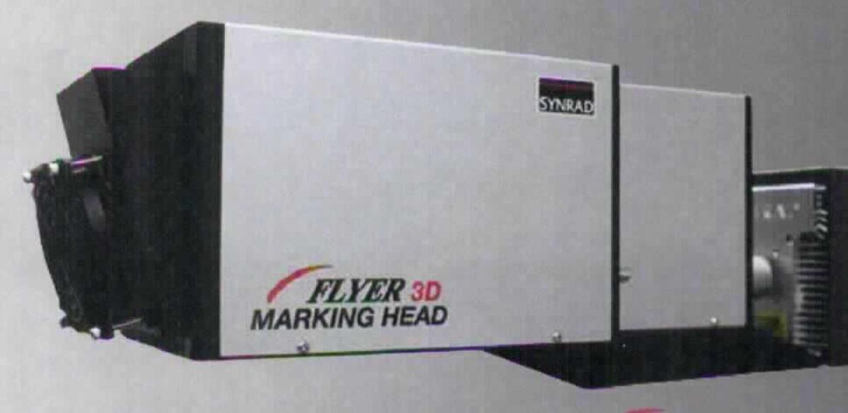 Sog. Strahlablenkeinheit - Flyer 3D OEM Head, im Wesentlichen bestehend aus einem blockförmigen Gehäuse (Abmessungen: ca. 558 x 191 x 219 mm - L x B x H) mit zwei Galvanometermotoren mit Spiegeln und diverser Elektronik sowie je nach Ausführung verschiedenen elektrischen Anschlüssen. Das Gerät dient als Zubehör für einen Laser (nicht Gegenstand dieser vZTA-Entscheidung) zum zielgerichteten Ablenken des Laserstrahls in zwei Achsen, welcher zum Beschriften und Kennzeichnen von Werkstücken aus verschiedenen Materialien (u. a. Glas, Kunststoff, Metall usw.) durch Materialabtragung verwendet wird.

Zur äußeren Form siehe Abbildung in der Anlage.

Die Ware wird als "Zubehör, erkennbar hauptsächlich bestimmt für einen Laser" eingereiht.