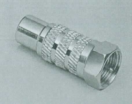 Adapter (F-Stecker auf Cinch-Kupplung)
- aus einem spezifischen Metallgehäuse,
- mit einem F-Stecker als koaxialer Steckverbinder auf der einen Seite und einer Cinch-Kupplung (Buchse) 
  auf der anderen Seite, 
- mit Delrin-Isolation,
- für eine Spannung von weniger als 1000 V,
- zum Herstellen einer elektrischen Verbindung durch Ein- bzw. Aufstecken entsprechender Gegenstücke.

Die Ware ist als "elektrisches Gerät zum Verbinden von elektrischen Stromkreisen, für eine Spannung von 1000 V oder weniger, Steckvorrichtung für Koaxialkabel" einzureihen.

Anlage: 1 Abbildung