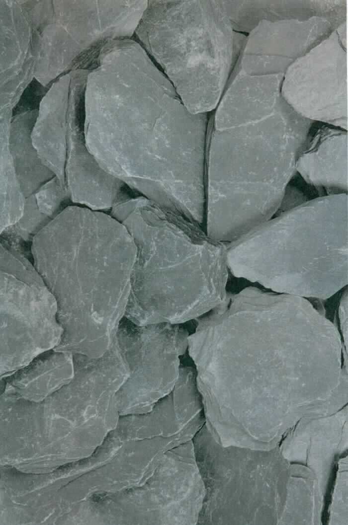Angaben:
Splitt INDIAN SCHIEFERSPLITT 
Bearbeitung: gebrochen 
Farbe: anthrazit-schwarz 
Material: Schiefer 
Herkunft: Wales 
Größe: 30-80 mm 

Befund:
Körnungen von Steinen der Position 2516