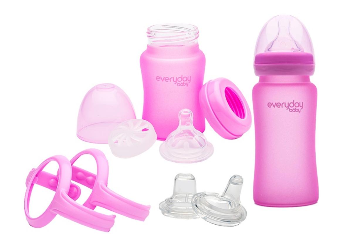 Warenzusammenstellung, bestehend aus zwei Babytrinkfläschchen, zwei Fläschchenhaltegriffen
und einem Trinksauger, sog. Flaschen Mitwachs-Set (Artikel 30817 0298 01 (pink) und
Artikel 30817 0299 01 (türkis)), Foto siehe Anlage,
- in Aufmachung für den Einzelverkauf; zur Befriedigung eines speziellen Bedarfs zusammengestellt,
- Babytrinkfläschchen (1 x 150 ml Füllmenge und 1 x 240 ml Füllmenge):
- - aus klarsichtigem Glas (laut Antrag Borosilikatglas),
- - an der Außenseite mit einer pink- bzw. türkisfarbenen Beschichtung aus Silikon; mit einer Maßein-
    teilung bedruckt,
- - mit einem Schraubgewinde am oberen, offenen Ende,
- - mit einem Mixeinsatz in der Öffnung, einem aufgeschraubten Schraubring mit eingesetztem
    Trinksauger und einer Schutzkappe (alles aus Kunststoffen),
- - in den Abmessungen: ca. 6,5 cm (Durchmesser) x 14,5 cm bzw. 18 cm (Höhe),
- - das Glas bestimmt im Hinblick auf die Verwendung der Trinkfläschchen deren wesentlichen Charakter,
- Trinksauger (Hygienegegenstand aus Kunststoff):
- - aus Silikon (laut Antrag),
- - in Schnabelform,
- - dient zum Austausch der in den Trinkfläschchen eingesetzten Trinksauger,
- Fläschchenhaltegriffe:
- - Aufsatz für eine Saugflasche (unterhalb des Schraubrings),
- - aus Kunststoff,
- - mit zwei Griffen zum Halten des Fläschchens durch das Baby,
- die Babytrinkfläschchen bestimmen insbesondere aufgrund ihrer Bedeutung in Bezug auf die Verwendung
  den wesentlichen Charakter der Warenzusammenstellung.

"Glaswaren zur Verwendung bei Tisch oder in der Küche (keine Trinkgläser), aus Glas mit einem linearen
 Ausdehnungskoeffizienten von 5 x 10^-6 oder weniger je Kelvin bei Temperaturen von 0 °C bis 300 °C"