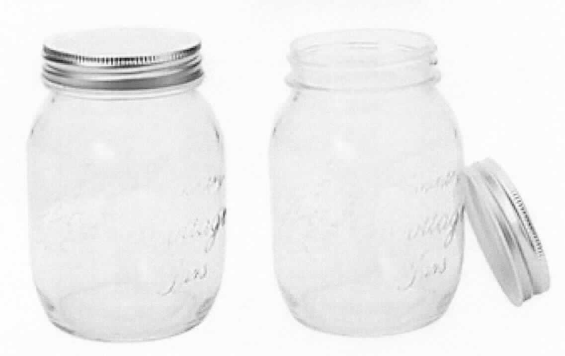 Haushaltskonservengläser, sog. Deko-Vorratsgläser, 600ml, Artikel-Nr. 86544, Fotos siehe Anlage, 
- als 2er-Set in einem Karton verpackt,
- annähernd zylinderförmige Gefäße,
- - mit einer Gesamthöhe von ca. 13,5 cm,
- - aus klarsichtigem Glas,
- - mit einem durchgehenden Schraubgewinde am oberen, offenen Ende,
- - strukturiert mit der Aufschrift "Country Cottage Jars" und einem Motiv in Form von Zweigen mit Obst versehen,
- - mit einem Deckel aus unedlem Metall,
- - - innen mit einer Gummierung versehen (damit zur Konservierung von Lebensmitteln geeignet),
- das Glas bestimmt nach dem Umfang und seiner Bedeutung in Bezug auf die Verwendung (Aufbewahrung von
  Lebensmitteln) den wesentlichen Charakter der Waren.

"Haushaltskonservengläser"