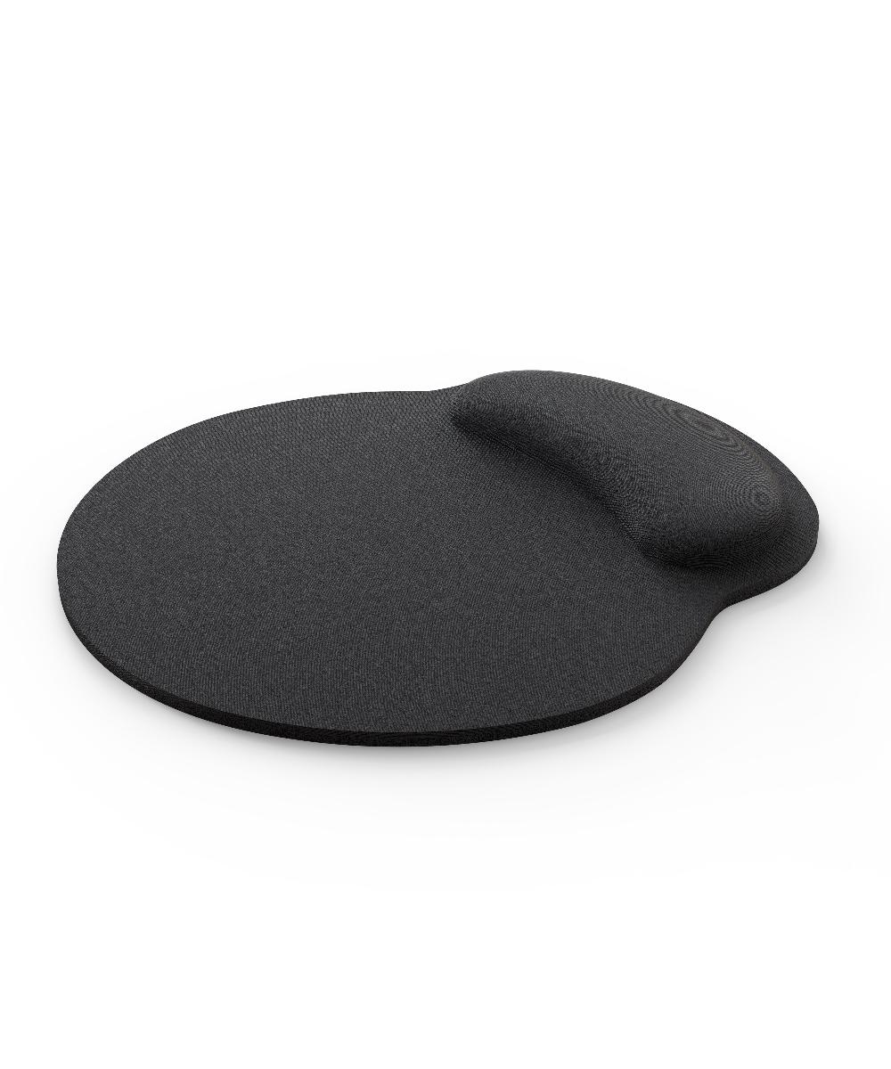 Angaben des Antragstellers:
Mauspad mit einem Schaumstoffkissen
- Extrem weiches Textil-Obermaterial
- Abmessungen: 230 × 254 × 25mm (B × T × H)
- Gewicht: 120g

Feststellungen / Untersuchungen an einem Warenmuster:
Es wurde ein ovales Flacherzeugnis vorgelegt, das einseitig mit einem Kissen versehen ist. Das Erzeugnis besteht aus einem schwarzen Gewirke auf der Oberseite, einer schwarzen Zwischenlage aus einem dicken, zelligen, elastischen Material und aus einer schwarzen Unterseite, die ebenfalls aus einem elastischen, zelligen Material besteht. Die Ware ist einseitig verdickt und im wesentlichen mit einem Schaumkunststoff versehen. Sie weist ein Quadratmetergewicht von mehr als 1500 g/m² auf und der Anteil des Gewirkes beträgt augenscheinlich weniger als 50 GHT am Gesamtgewicht. Die dickste Lage besteht aus zelligem Weichkautschuk.

Befund:
Bei der Ware handelt es sich um eine andere Ware aus zelligem Weichkautschuk.
