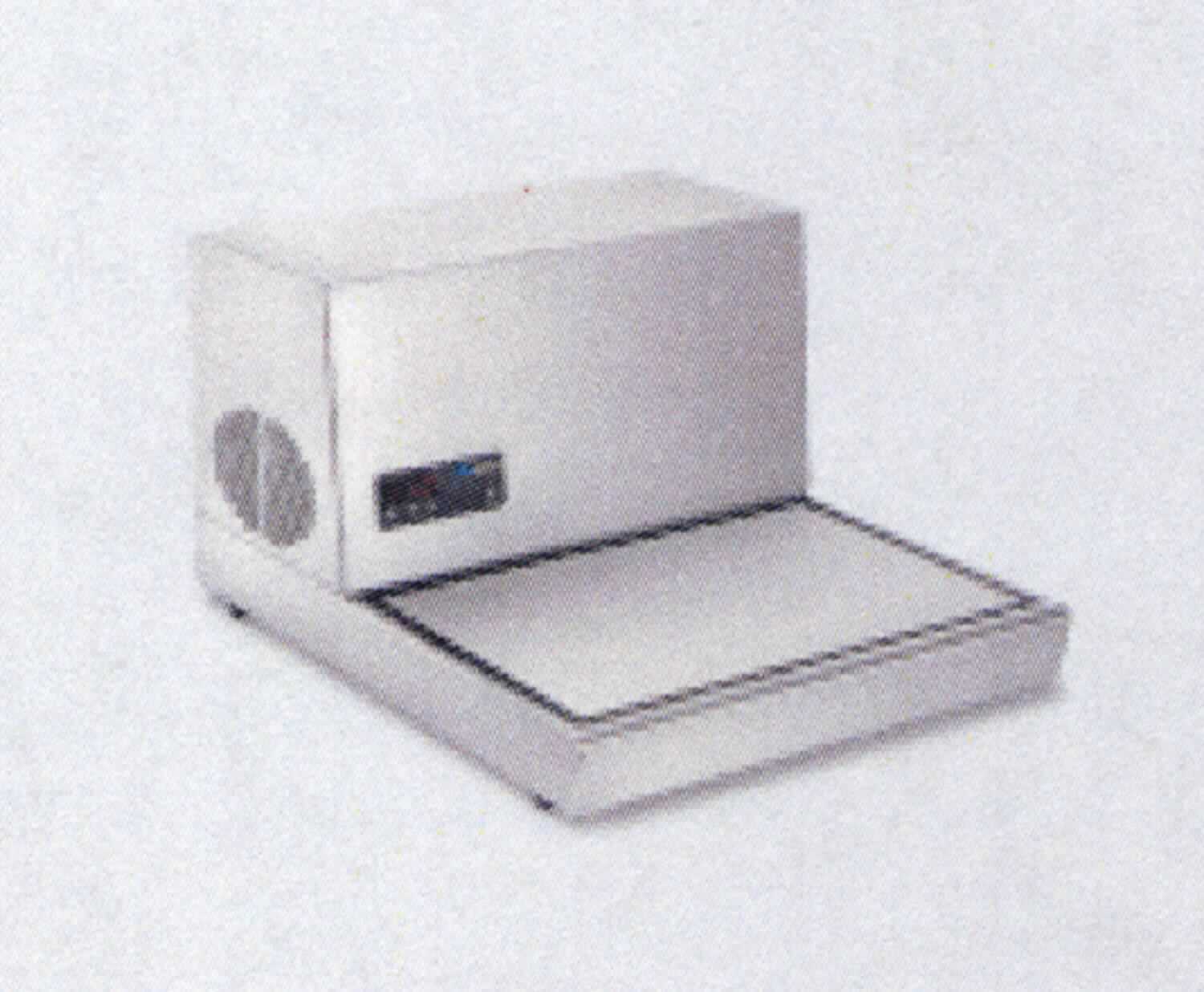 Sog. pfm Cooling Plate 4100
- in Form eines Laborgerätes mit Kompressor-Kühlaggregat aus Verdampfer, Lamellen-
  verflüssiger und Verdichter, Filtertrockner, Ventilator, Temperatursensor und -regler,
  in einem Tischgehäuse aus Edelstahl (Geräteabmessugen: B x T x H: 400 x 510 x
  275 mm) mit Aluminium-Arbeitsfläche, Kondensat-Ablaufrinne (Kühlfläche: B x T:
  364 x 250 mm), Bedien- und Anzeigeelementen (Abbildung siehe Anlage),
- zur Kälteerzeugung zum Kühlen von Paraffinblöcken und Einbettschälchen
  (Temperaturbereich -10°C bis +10°C) -kennzeichnende Haupttätigkeit- und zum
  genauen Messen und Regeln der Temperatur,
- mit teilfluorierten Kohlenwasserstoffen (HFKW) vorbefüllt.

"Gerät zur Kälteerzeugung mit elektrischer oder anderer Ausrüstung, mit teilfluorierten Kohlenwasserstoffen (HFKW) vorbefüllt, keine Ware der TARIC-Codes 8418 1020 10 bis 8418 6900 10 (Kombination aus Kälteerzeugungsgerät -kennzeichnende Haupttätigkeit- und Temperaturmess- und -regelgerät) - sog. Kühlplatte"