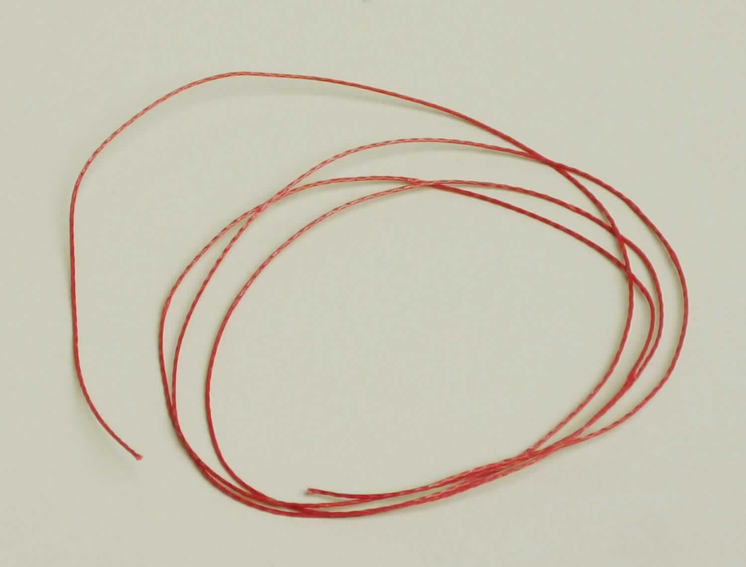 Bindfaden, sog. String/Line, Tensioner, Art. B26069/300016010, Foto siehe Anlage,
- als Meterware; laut Antrag auf Spulen mit einer Länge von 275 m,
- mit einem Durchmesser von ca. 0,5 mm, 
- Rundgeflecht (somit kein Bindegarn oder Pressengarn) mit enger Flechtweise und festem Gefüge (damit keine
  Ware des Kapitels 54),
- aus laut Antrag 100 % Polyethylen (synthetische Chemiefasern),
- augenscheinlich mit einem Titer von weniger als 50.000 dtex.

"Bindfaden, geflochten, aus Polyethylen, anderer als in der Unterposition 5607 41 genannte, mit einem Titer von
 weniger als 50.000 dtex (5 g je m)"
