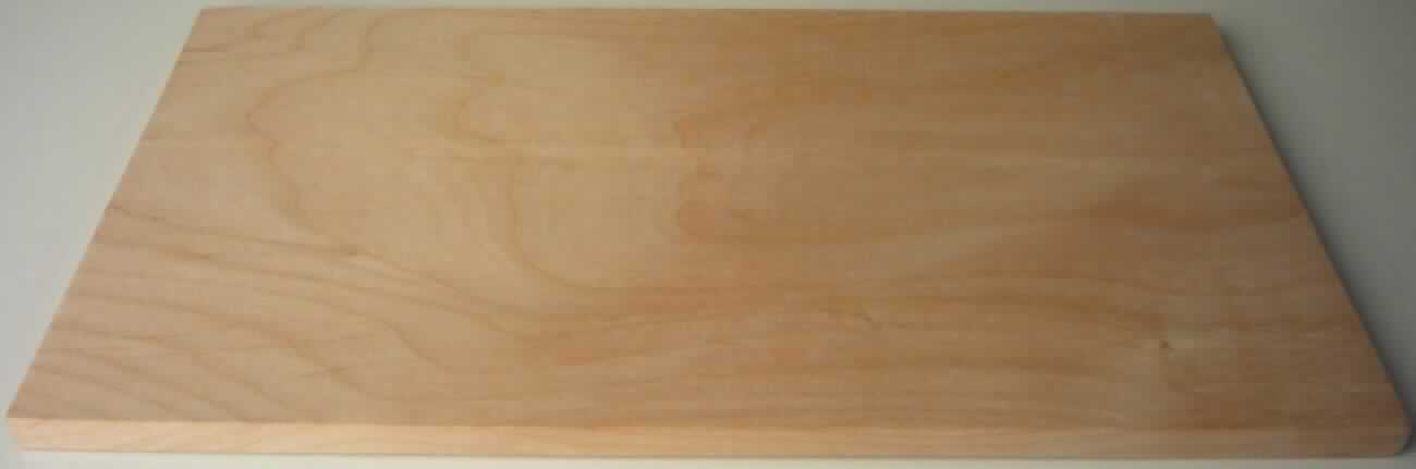 "Grillbretter Erle, Art.-Nr.: 20078" (Abbildung siehe Anlage)
- Holzbrett aus Erlenholz (lt. Antragsteller), in Längsrichtung gesägt, mit einer
  Dicke von ca. 10 mm, Abmessungen ca. 30 x 15 cm bzw. 40 x 19,5 cm,
- beidseitig gehobelt,
- zur Verwendung als Grillunterlage,
- jeweils zwei Stück zusammen zum Verkauf aufgemacht.

"Holz, in der Längsrichtung gesägt, gehobelt, mit einer Dicke von mehr als 6 mm, kein Nadelholz,
 nicht aus tropischem Holz, Erlenholz - sog. Grillbretter"