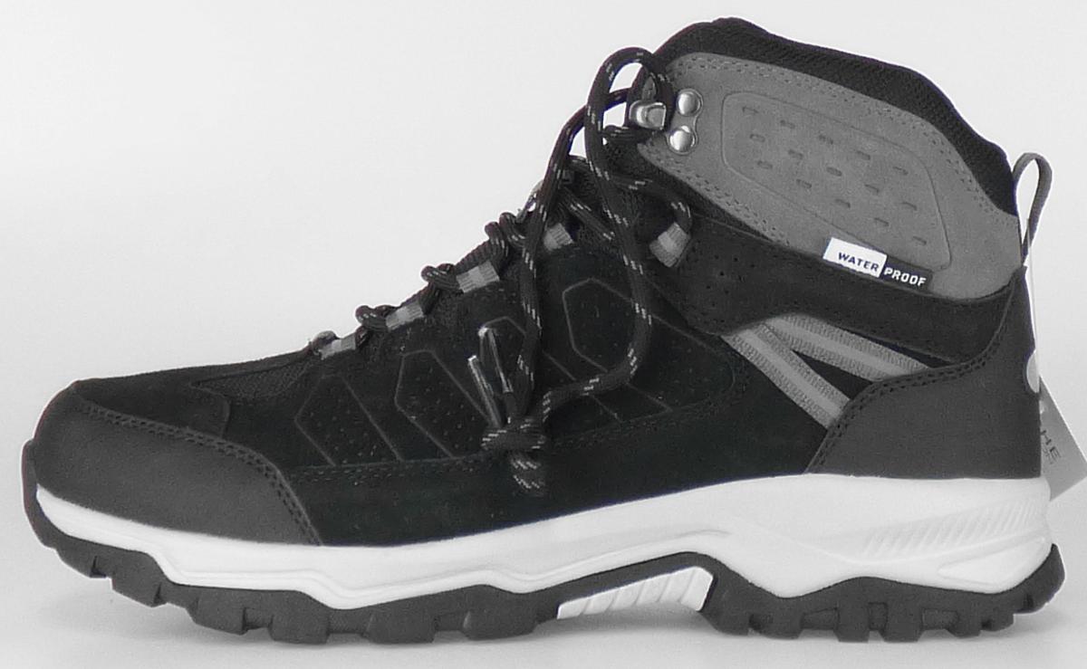 Stiefel, Größe 42, Foto siehe Anlage,
- mit Laufsohlen aus Kautschuk/Kunststoff; ohne Hauptsohle aus Holz,
- mit Oberteil aus Leder (den größten Teil der Außenfläche bildend), Kunststoff (Spinnstoff mit einer
  mit bloßem Auge wahrnehmbaren Außenschicht aus Kunststoff) und Spinnstoff,
- auf das Oberteil sind Verstärkungsteile aus Kunststoff und Spinnstoff aufgesetzt,
- mit Schnürsenkelverschluss, teilweise mit abstehenden Haken aus unedlem Metall und
  Schlaufen aus gewebten Bändern aus Spinnstoffen,
- ohne Metallschutz in der Vorderkappe,
- den Knöchel, jedoch nicht die Wade bedeckend,
- mit einer Länge der Innensohle von ca. 28,7 cm,
- seitlich mit einem angenähten Etikett versehen,
- im Bereich der Ferse mit einer Anziehhilfe,
- nicht als Männer- oder Frauenschuhe erkennbar.

"Schuhe mit Laufsohlen aus Kautschuk/Kunststoff und Oberteil aus Leder, andere als in den
 Unterpositionen (HS) 6403 12 bis 6403 59 genannte, den Knöchel bedeckend, andere als in der
 Unterposition (KN) 6403 9105 genannte, jedoch nicht die Wade bedeckend, mit einer Länge der
 Innensohle von mehr als 24 cm, nicht als Männer- oder Frauenschuhe erkennbar, andere als im
 TARIC-Code 6403 9113 10 genannte"
