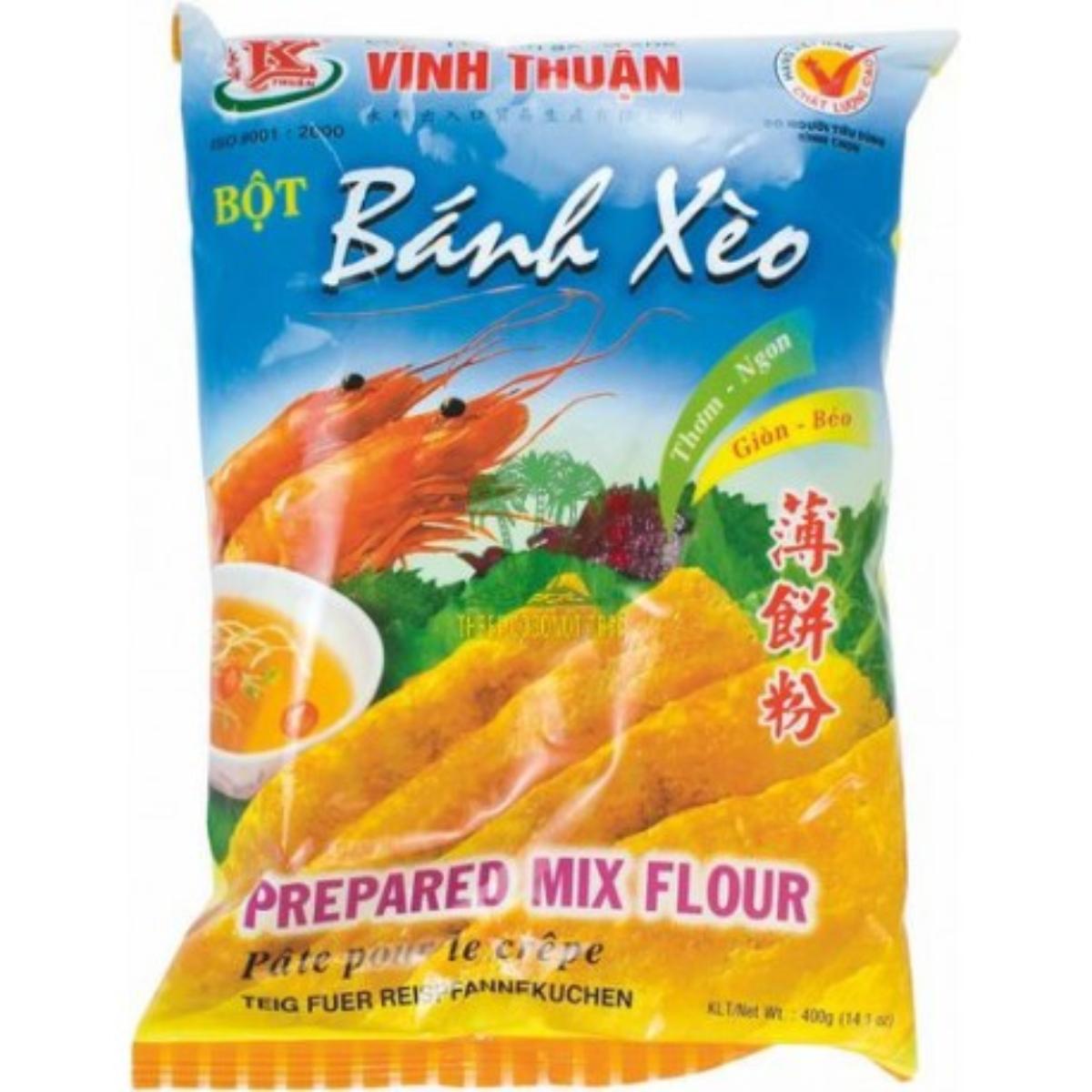 Antragsangaben: Mehlmischung für Pfannkuchen; Zutaten: Reisstärke, Weizenmehl, Kurkuma.

Beschaffenheit des zur vZTA DE 25244/16-1 vorgelegten Warenmusters: weißes, feines Pulver, nach Getreidemehl schmeckend; Aufmachung: buntbedruckter, in mehreren Sprachen beschrifteter Folienbeutel mit weißem Klebeetikett mit Angaben in Deutsch. Etikettaufdruck (auszugsweise): "Mehlmischung für Pfannkuchen; Zutaten: Reisstärke, Weizenmehl, Kurkuma; Inhalt: 400 g". In dem Folienbeutel befindet sich ein mit "Turmeric" beschrifteter kleiner Folienbeutel mit einem feinen, gelborangefarbenen Pulver.
Ergebnis der mikroskopischen Untersuchung (Wasserpräparat): überwiegend intakte Reisstärke, teilweise Weizenstärke und vereinzelt intakte Tapiokastärke festgestellt.

Aschegehalt i. Tr. (nach der Warenbeschaffenheit): 1,6 GHT oder weniger; Stärkegehalt i. Tr. (nach der Warenbeschaffenheit): mehr als 45 GHT.

Bei der Mischung handelt es sich nach den Beschaffenheitsmerkmalen um eine Mischung aus im Wesentlichen Reismehl und Weizenmehl. Die aus der Mehlmischung und dem Kurkuma bestehende Ware ist als Warenzusammenstellung in Aufmachung für den Einzelverkauf anzusehen. Die Mehlmischung bestimmt den Charakter der Ware. Da der Anteil an Reismehl in der Mehlmischung überwiegt, ist die Ware nach der Allgemeinen Vorschrift 3b) als Reismehl in die Codenummer 1102 9050 der KN einzureihen.

Mehl von anderem Getreide als Weizen oder Mengkorn, anderes, von Reis.
