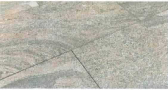 Fliesen, Boden- und Wandplatten, sog. Feinsteinzeug EMPEROR®, Fotos siehe Anlage,
- ein Warenmuster wurde nicht vorgelegt; die Einreihung erfolgt anhand der Antragsangaben,
- in unterschiedlichen Farben,
- in den Abmessungen: ca. 80 cm (Länge) x 40 cm (Breite) x 2 cm (Dicke),
- keramisches Erzeugnis; nach der Formgebung gebrannt; tonmineralhaltiges Material enthaltend,
- - laut Antrag mit einem Wasseraufnahmekoeffizienten von weniger als 0,5 %.

"Keramische Fliesen, Boden- und Wandplatten, andere als solche der Unterpositionen 6907 30
 und 6907 40, mit einem Wasseraufnahmekoeffizienten von weniger als 0,5 %"