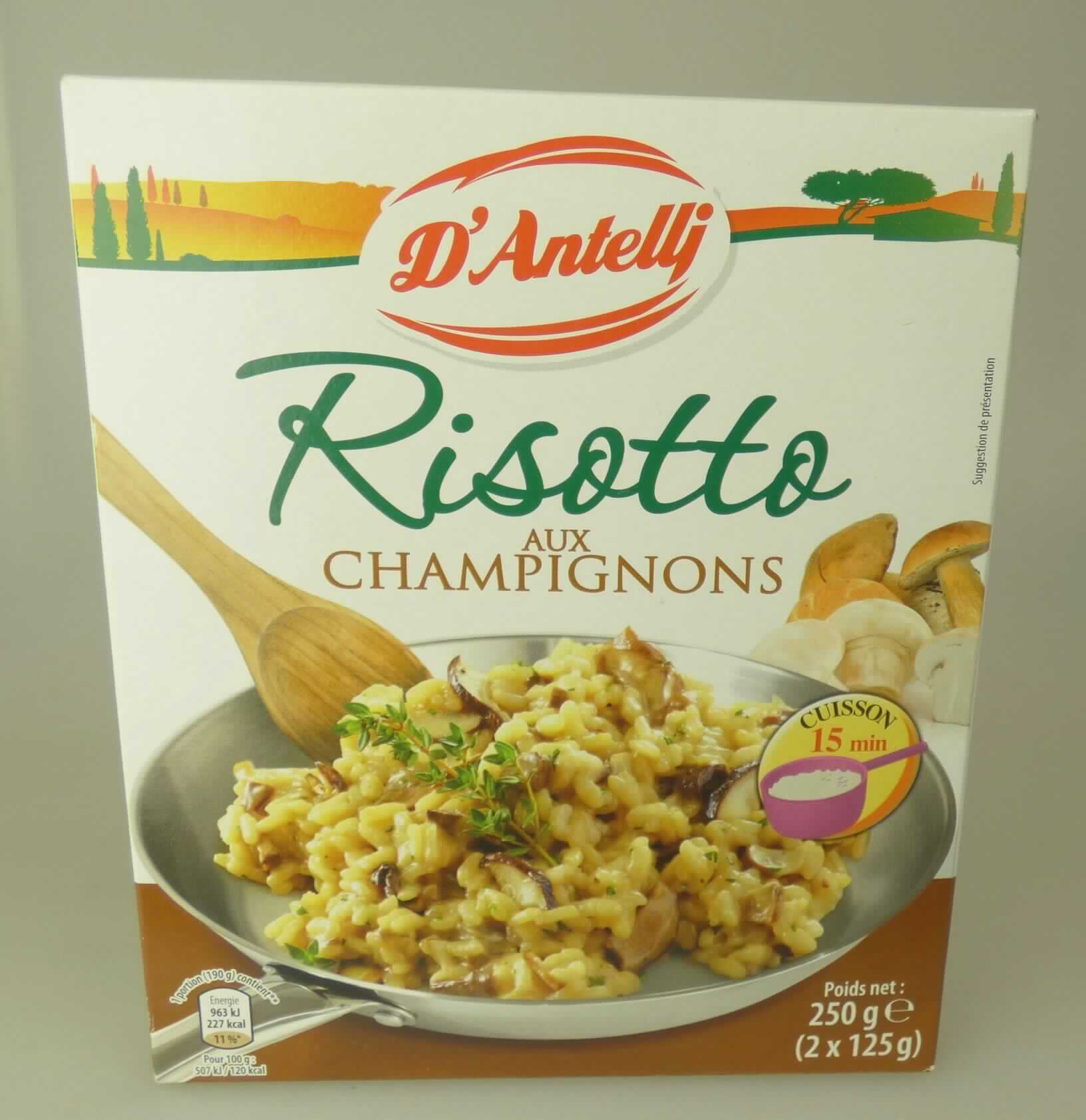 Risotto mit Pilzen

Antragsangaben:
Risotto mit Champignons

Beschreibung des vorgelegten Warenmusters (in Originalumschließung):
Bedruckter Faltkarton mit Angaben in französischer Sprache zum Erzeugnis (Préparation à base de riz et de 
champignons; 2 x 125 g), zu den Zutaten (siehe Feld 8) und zur Zubereitung (Beutelinhalt zu 400 ml kaltem 
Wasser geben, aufkochen lassen und ca. 15 Minuten garen, bis das Wasser vollständig aufgesogen ist oder 
in der Mikrowelle 15 Minuten bei 800 - 900 W garen); darin zwei Portionsbeutel mit einem Gemisch aus Reis 
und einem hellbeigefarbenen, mit getrockneten Pilzstücken durchsetzten Pulver.

Getreide in Form von Körnern oder anders bearbeiteten Körnern, durch Mischen mit anderen Zutaten zubereitet, 
anderweit weder genannt noch inbegriffen, auf der Grundlage von Reis.
