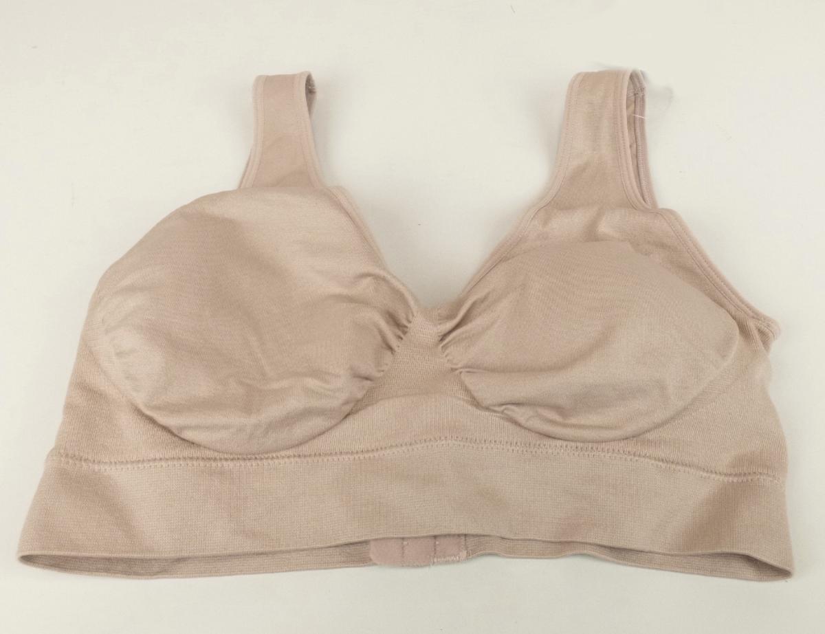 Büstenhalter, Foto siehe Anlage,
- in einem Polybeutel verpackt,
- aus ca. 1,2 mm dicken, einfarbigen Gewirken aus laut Antrag 92 % Nylon und 8 % Spandex
  (beides synthetische Chemiefasern),
- mit ca. 3,5 cm breiten Trägern,
- mit einzeln ausgearbeiteten Büstenteilen von konvexer Form; im Bereich der Brust durch Änderung
  der Wirkart die natürliche Form der Brust nachzeichnend,
- im Vorderteil mit einer durchgehenden Innentasche zur Aufnahme der herausnehmbaren Polster,
- im Rückenteil mit einem Haken- und Ösenverschluss,
- am unteren Rand mit einem doppelt gearbeiteten, ca. 4 cm breiten, elastischen Abschluss;
  an den übrigen Rändern mit schmalen, elastischen Bändern eingefasst,
- die Ware ist geeignet, die Einzelbüste zu stützen, zu korrigieren und zu formen.

"Büstenhalter, aus Gewirken, nicht in Warenzusammenstellung für den Einzelverkauf aufgemacht"