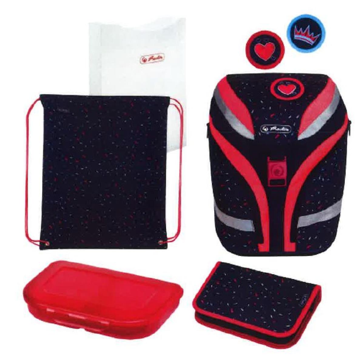 Warenzusammenstellung, bestehend aus einer Schultasche, einem Rucksack, einem Schüleretui und
einer Brotbox, sog. Schulranzen Softflex Plus Set (7-teilig), Foto siehe Anlage,
in Aufmachung für den Einzelverkauf; zur Befriedigung eines speziellen Bedarfs zusammengestellt,
- Schultasche:
- - mit einer Außenseite aus Spinnstoffen,
- - mit aufgenähten, schmalen, reflektierenden Streifen mit einer Außenseite aus Mikroglaskugeln,
- - am Bodenteil mit vier Stellfüßen aus formgepresstem Kunststoff,
- - mit einer Handtrageschlaufe,
- - mit zwei Rückentragegurten, einem höhenverstellbaren Brustgurt sowie einem Hüftgurt (alle Gurte
    sind längenverstellbar),
- - mit einer teilweise höhenverstellbaren Polsterung des Rückenteils,
- - mit zwei eingesetzten Vorfächern mit Reißverschluss,
- - mit einem gefütterten Hauptfach,
- - - mit einer Überschlagklappe mit magnetischem Schnappverschluss; mit einem an der Innenseite
      des Deckels aufgenähten Klarsichtfach mit eingestecktem Stundenplan aus Papier,
- - - am oberen Rand mit einem Tunnelzug zu verengen,
- - - mit einem angenähten Trennsteg sowie einem herausnehmbaren, oben offenen Einsatz aus
      Kunststoff zur Aufnahme von Heften (sog. Heftbox) ausgestattet,
- - formstabil gearbeitet,
- - in den Abmessungen: ca. 38 cm (Höhe) x 29 cm (Breite) x 22 cm (Tiefe),
- - mit zwei austauschbaren Stickern verziert,
- - ohne Hinweise auf Handarbeit,
- Rucksack (sog. Sportbeutel):
- - mit einer Außenseite aus Spinnstoffen,
- - am oberen Ende mit einer Zugkordel zu verengen, die an beiden Seiten bis zu den unteren Ecken
    des Rucksacks geführt wird,
- Schüleretui (ähnliches Behältnis):
- - mit einer Außenseite aus Spinnstoffen,
- - mit einem dreiseitig umlaufenden Reißverschluss,
- - innen mit einem Trennsteg mit klarsichtigem Einsteckfach (mit eingestecktem Stundenplan aus Papier)
    sowie mit elastischen Schlaufen zur Aufnahme von Schreib- und Malutensilien ausgestattet,
- - gefüllt mit Farbstiften, Lineal, Radiergummi und Spitzer,
- Brotbox:
- - aufklappbare Dose aus Kunststoff mit Klippverschluss,
- die Schultasche bestimmt im Hinblick auf den Umfang und der Bedeutung in Bezug auf die Verwendung
  den wesentlichen Charakter der Warenzusammenstellung.

"Schultasche, mit Außenseite aus Spinnstoffen, nicht handgearbeitet"