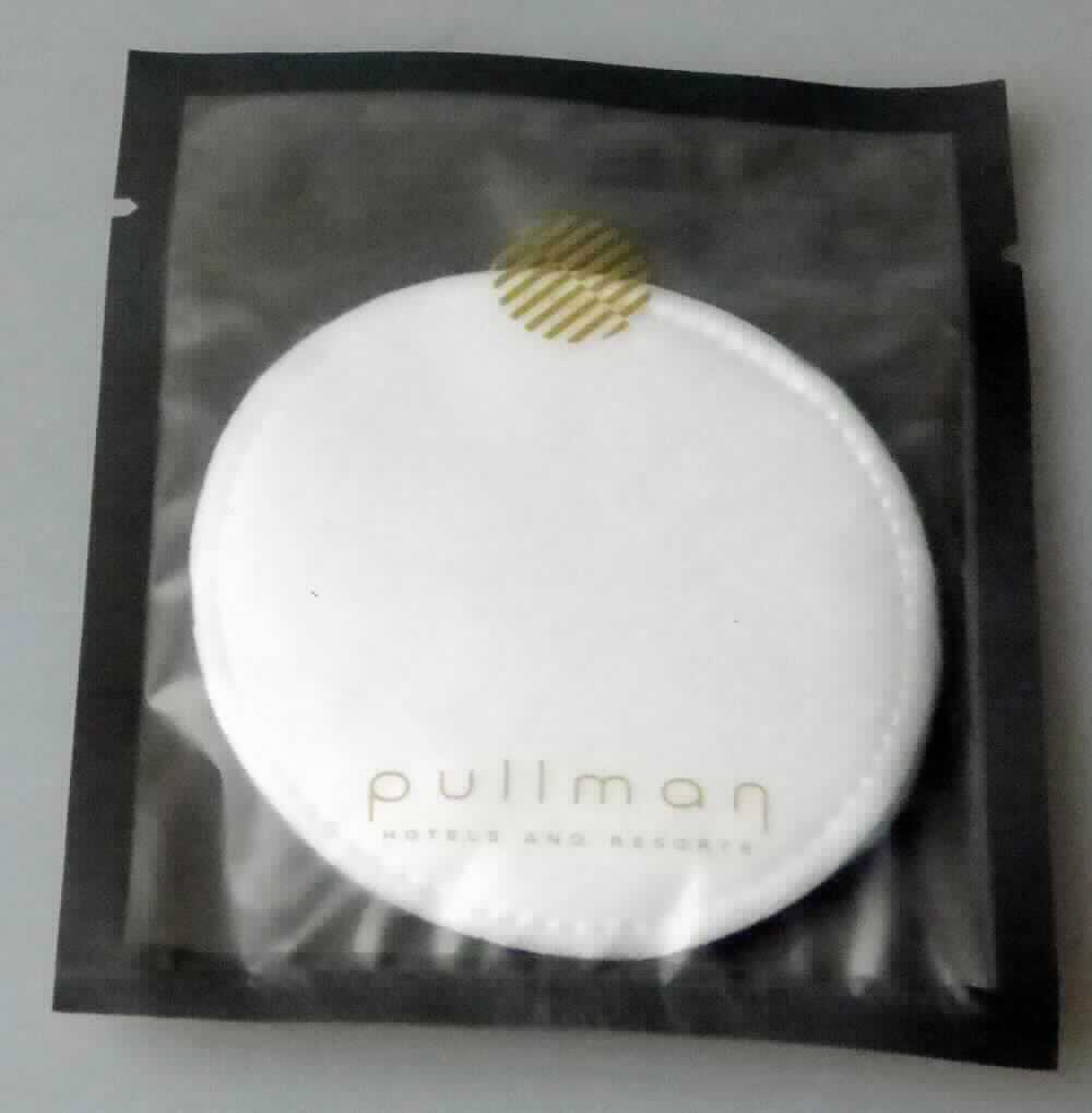 Wattepads, sog. cotton pads (Pullmann), Foto siehe Anlage,
- drei Stück in einem Polybeutel verpackt,
- rund zugeschnitten (u. a. somit konfektioniert), mit einem Durchmesser von ca. 5,5 cm,
- laut Untersuchungsergebnis:
-- aus gebleichter hydrophiler Baumwolle; somit keine Ware der Unterposition 5601 2190.

"Ware aus Watte (Wattepads) aus Spinnstoffen, aus hydrophiler Baumwolle"