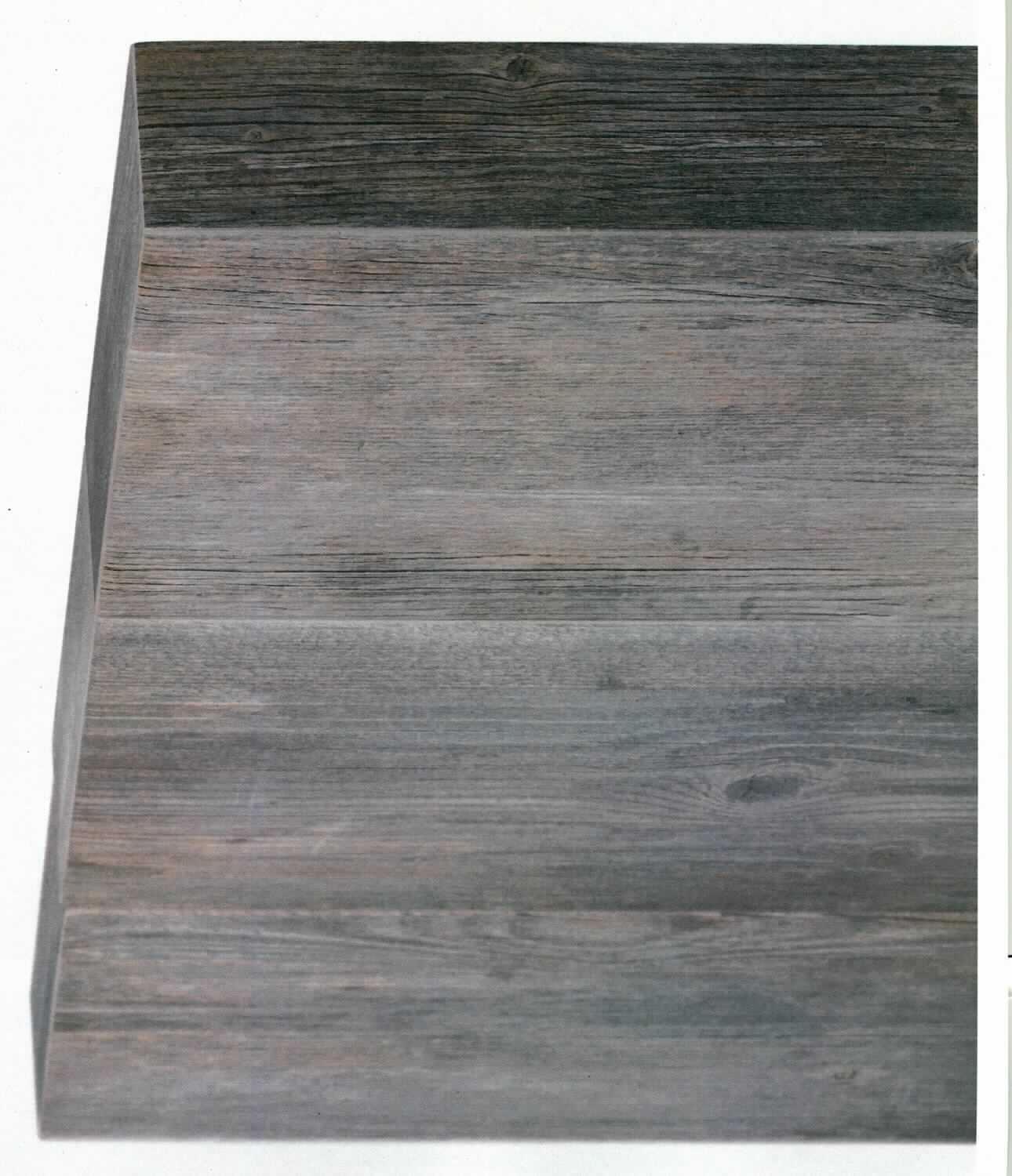 Andere keramische Waren, sog. Palisaden aus EMPEROR® - Eckstück - mit Betonkern, Abbildung siehe Anlage, 
- ein Warenmuster wurde nicht vorgelegt; die Einreihung erfolgt anhand der Antragsangaben, 
- in unterschiedlichen Farben und Abmessungen: 
- - ca. 8 cm (Tiefe) x 30 cm (Breite) x 60 cm (Höhe), 
- - ca. 8 cm (Tiefe) x 30 cm (Breite) x 80 cm (Höhe), 
- zusammengesetzte Waren aus Keramik und Beton,
- Keramik:
- - die Vorderseite, beide Köpfe und eine Längsseite (sog. Sichtseiten) bildend, 
- - mit einer Dicke von jeweils ca. 2 cm, 
- - auf Gehrung verklebt, 
- - Kanten rektifiziert, 
- - keramische Erzeugnisse, nach der Formgebung gebrannt, tonmineralhaltiges Material enthaltend, 
- - laut Antrag aus Feinsteinzeug mit einem Wasseraufnahmekoeffizienten von weniger als 0,5 %, 
- Beton:
- - den inneren Kern bildend, 
- - mit einer Dicke von ca. 6 cm, 
- die Palisaden stellen sich u. a. aufgrund ihrer Verwendung und Proportionen nicht als Fliesen, Boden- oder 
  Wandplatten der Posiiton 6907 dar, 
- die Keramik bestimmt im Hinblick auf das äußere Erscheinungsbild und die Verwendung der Waren als 
  Palisaden deren wesentlichen Charakter.

"Andere keramische Ware, weder aus Porzellan noch aus gewöhnlichem Ton, andere als in den Unterpositionen 
 6914 9000 20 und 6914 9000 30 genannte"