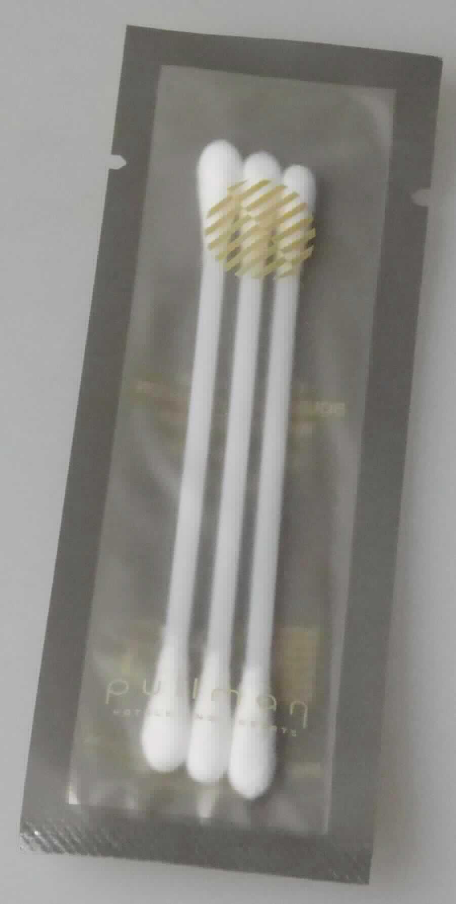 Wattestäbchen, sog. cotton buds (Pullmann), Foto siehe Anlage,
- 3 Stück in einem Polybeutel verpackt,
- laut Untersuchungsergebnis:
-- jeweils bestehend aus zwei Wattetupfballen aus gebleichter, hydrophiler Baumwolle (somit keine Ware der
   Unterposition 5601 2190), die an den beiden Enden eines Stäbchens aus Kunststoff befestigt sind (somit 
   konfektioniert), 
- in Bezug auf die Verwendung bestimmen die Wattetupfballen den Charakter der Ware.

"Ware aus Watte (Wattestäbchen) aus Spinnstoffen, aus hydrophiler Baumwolle"