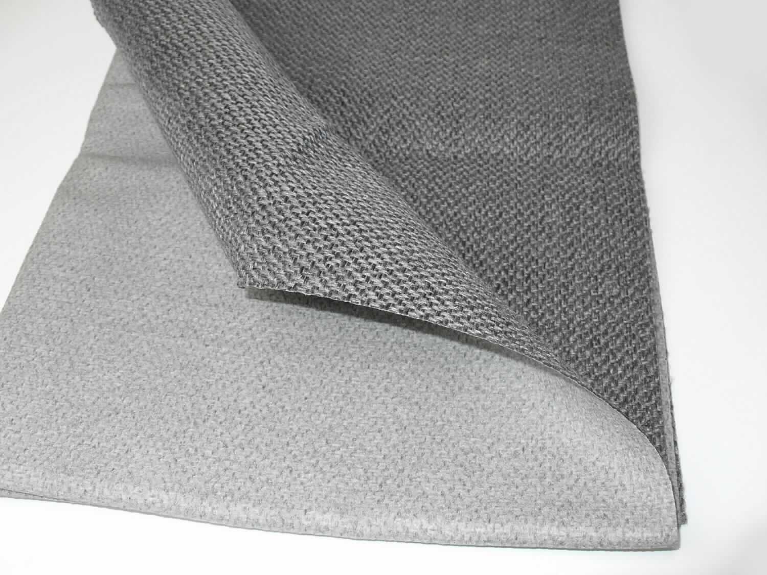 Mit Kunststoff bestrichenes Gewebe, sog. Textillaminat, Foto siehe Anlage,
- als Meterware; laut Antrag mit einer Breite von mehr als 30 cm,
- laut Untersuchungsergebnis:
-- aus einem ca. 1,1 mm dicken, buntgewebten Gewebe in Köperbindung aus synthetische Chemiefasern (laut 
   Antrag Polypropylen), das einseitig (Innenseite) mit dem bloßen Auge wahrnehmbar mit Kunststoff (laut Antrag 
   Acrylat; kein Zellkunststoff) bestrichen ist, somit keine Ware der Position 5512,
- von Hand bei einer Temperatur zwischen 15 und 30 °C auf einen Dorn von 7 mm Durchmesser aufrollbar,
  ohne rissig zu werden,
- dient laut Antrag zur Verwendung als Möbelbezugsstoff.

"Gewebe, mit Kunststoff (Acrylat) bestrichen, anderes als solche der Position 5902, mit Schauseite aus 
 Spinnstoffen"