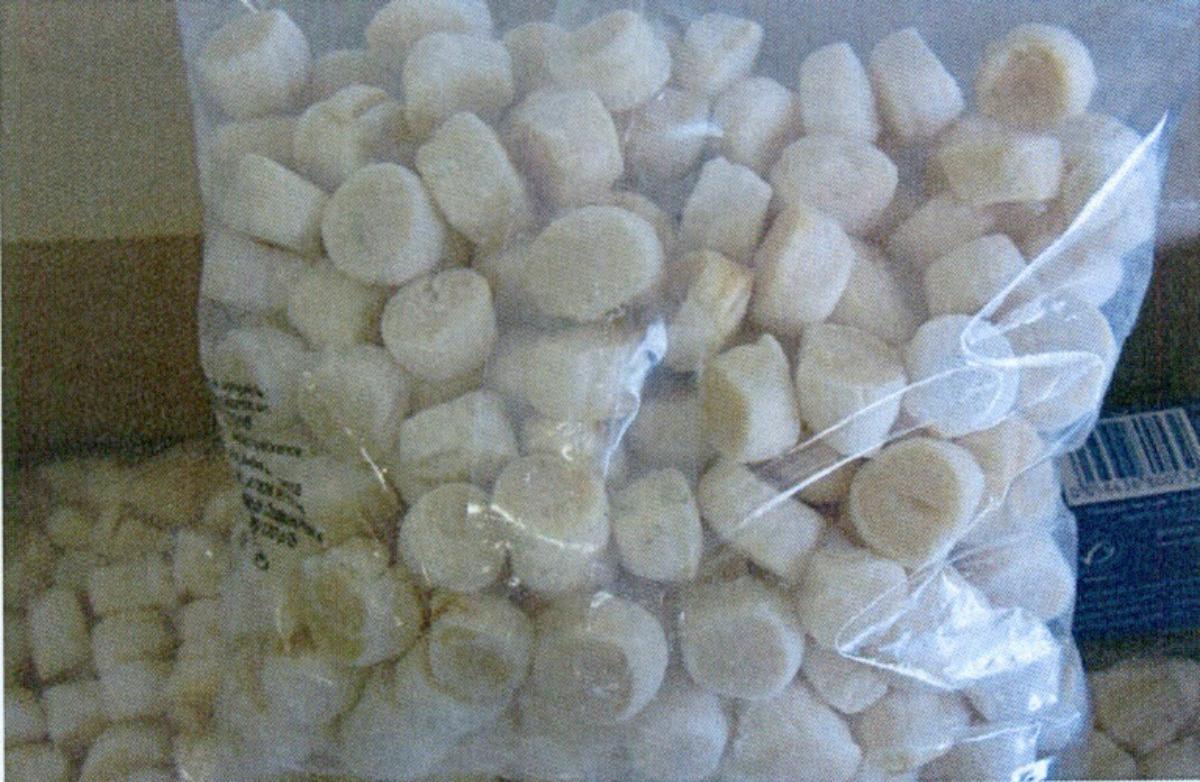 Nach den Angaben der Antragstellerin handelt es sich um rohes, tiefgefrorenes Fleisch von Muscheln der Gattung Zygochlamys (Zygochlamys patagonica). Das Muschelfleisch (sog. Scallops) ist in Polybeuteln (Nettogewicht 1 kg) für den Einzelverkauf aufgemacht.

Zolltarifrechtlich handelt es sich um rohe, tiefgefrorene Weichtiere der Gattung Zygochlamys.