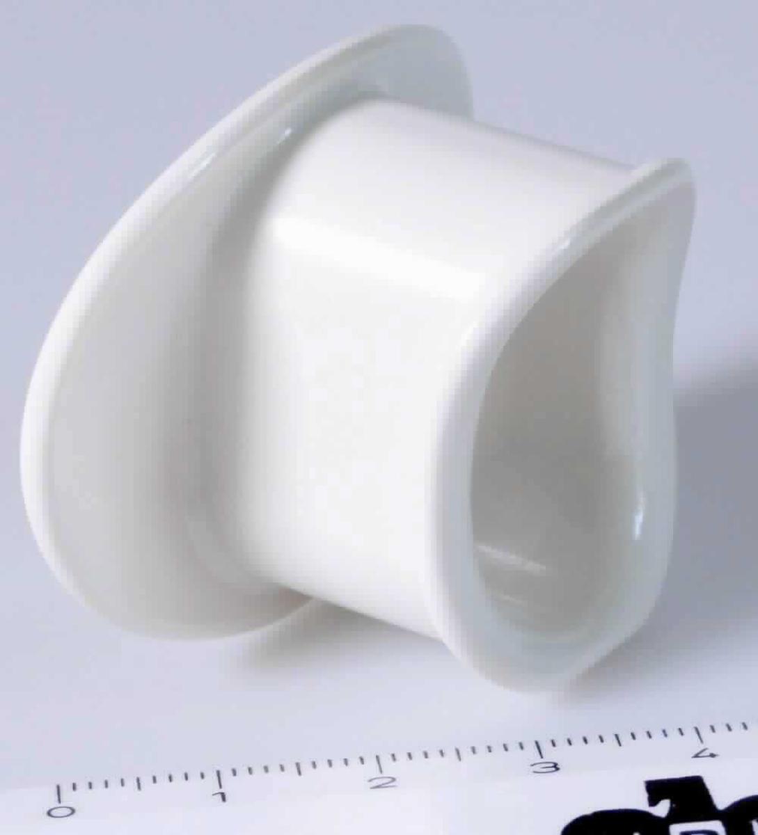 Sog. "Beißring für medizinsch endoskopische Untersuchung", in Form eines ca. 2 cm kurzen Tubus aus Kunststoff, mit ovaler Öffnung zum Einführen medizinischer Endoskope bis 14 mm Durchmesser. Der Beißring wird dem Patienten vor der endoskopischen Untersuchung in den Mund eingesetzt, um zu verhindern, dass dieser auf den Endoskopschlauch beißt. Die sterilisierbare Ware ist mit Gebrauchsanleitung in einem transparenten PE-Beutel mit Klebeetikettierung verpackt. Äußeren Form siehe Abbildung in Anlage.
Die Ware wird als "Zubehör, erkennbar hauptsächlich zur Verwendung für medizinische Endoskope" eingereiht.