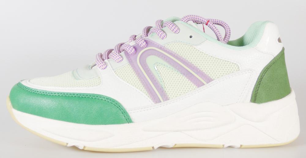 Halbschuhe, Straßenschuhe für Frauen, 1.14.02.057 / Sneaker /Oxmox, Größe 37, Foto siehe Anlage,
- mit Laufsohlen aus laut Antrag Kunststoff,
- mit Oberteil (geschlossenes Blatt) aus Kunststoff (Spinnstoff mit einer mit bloßem Auge wahrnehmbaren
  Außenschicht aus Kunststoff; den größten Teil der Außenfläche bildend) und Spinnstoff,
- auf das Oberteil sind Verstärkungsteile aus Kunststoff aufgesetzt, zusätzlich mit Kunststoff verstärkt,
- mit Schnürsenkelverschluss,
- nicht den Knöchel bedeckend,
- ohne Metallschutz in der Vorderkappe,
- mit einer Länge der Innensohle von ca. 24,9 cm,
- als Frauenschuhe erkennbar.

"Schuhe, andere als in der Position 6401 genannte, mit Laufsohlen und Oberteil aus Kunststoff, andere
 als in den Unterpositionen (KN) 6402 1210 bis 6402 9950 genannte, mit einer Länge der Innensohle
 von mehr als 24 cm, für Frauen"